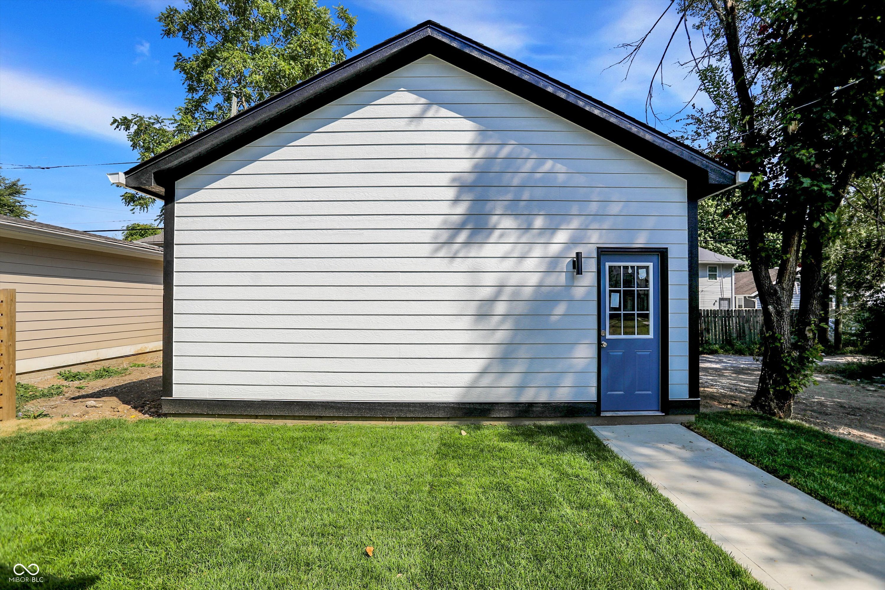 423 N Tacoma Avenue