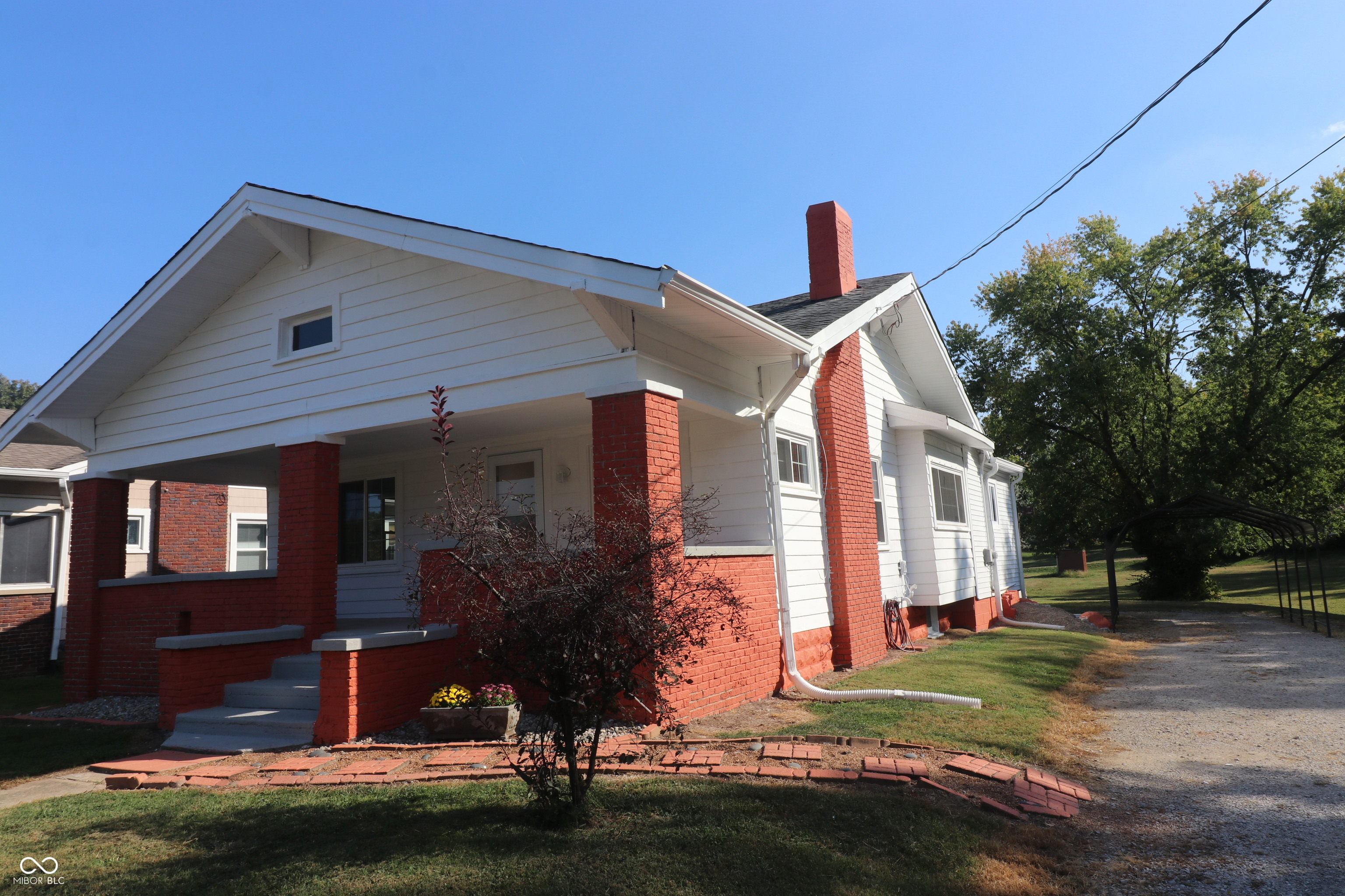 1625 E Thompson Road