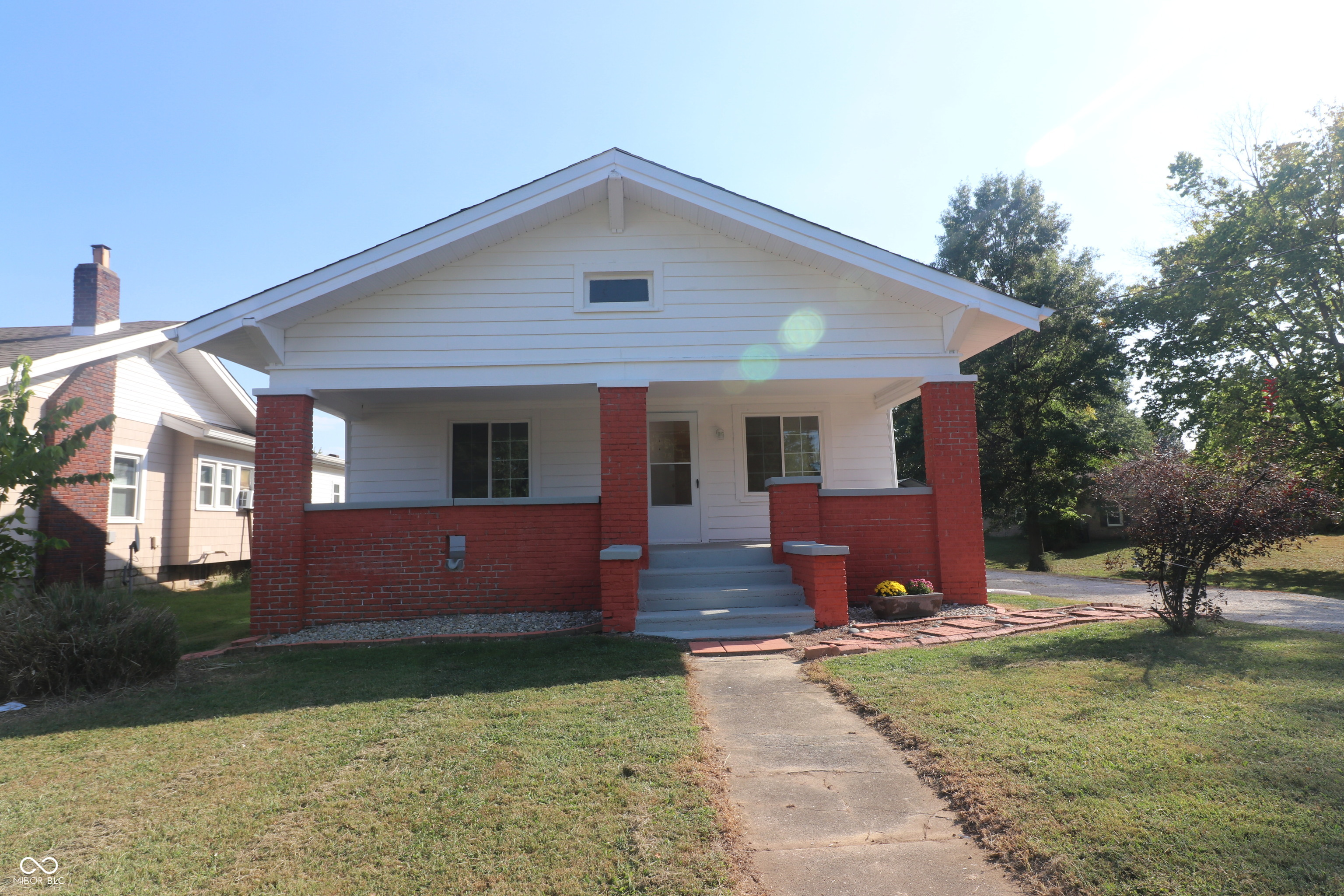 1625 E Thompson Road