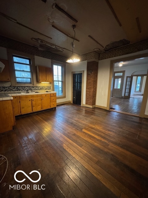 1043 S Randolph Street