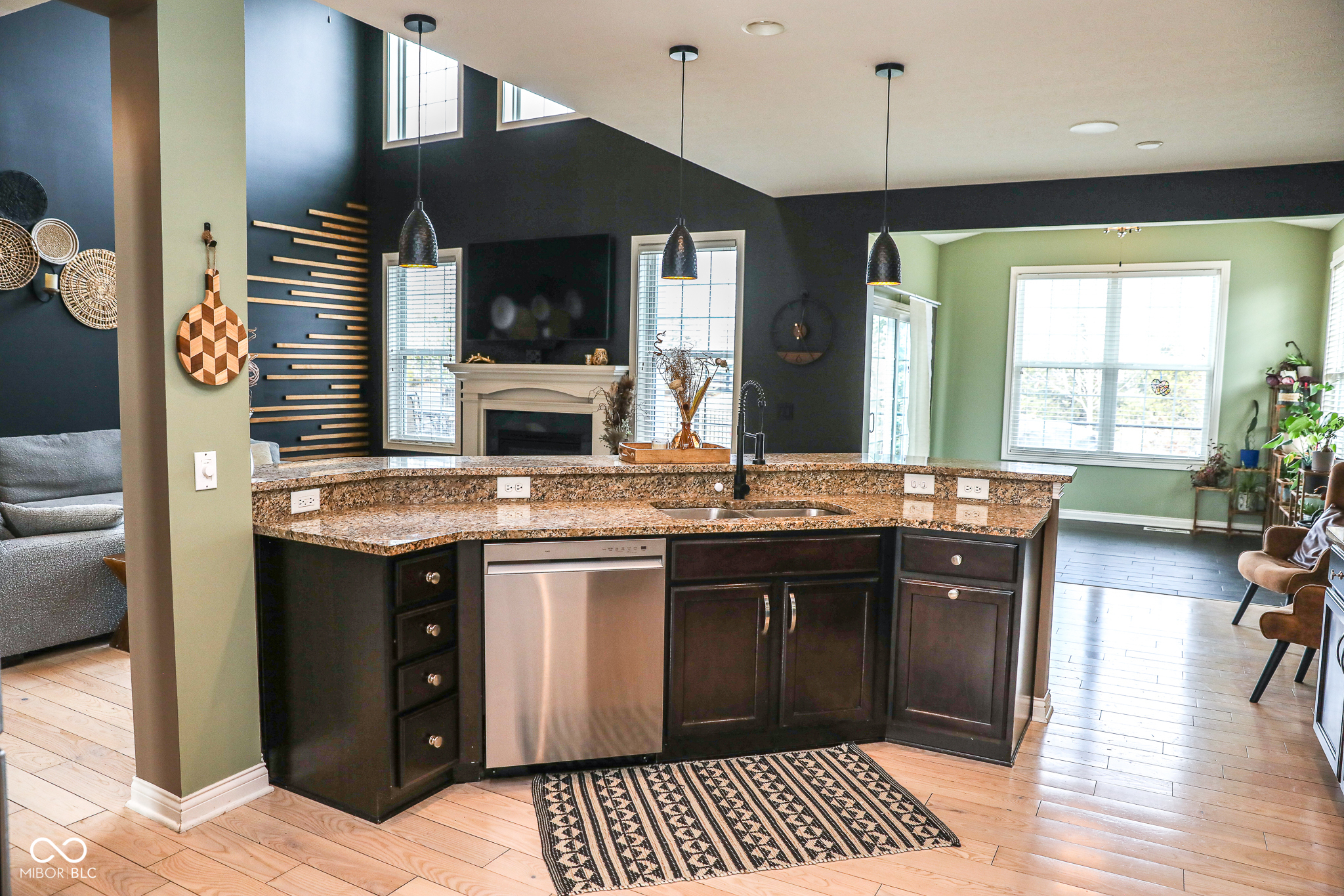 952 Silverheels Drive