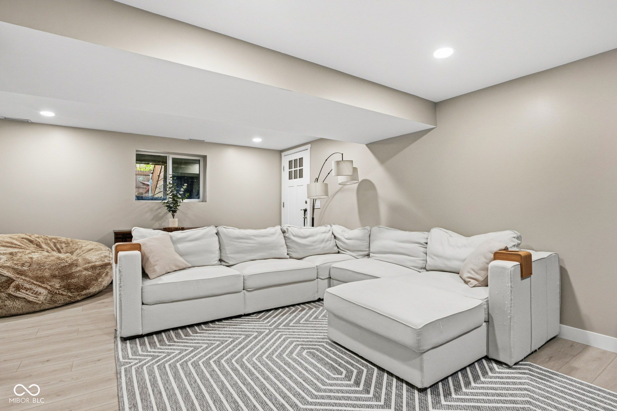 3311 Vincz Drive