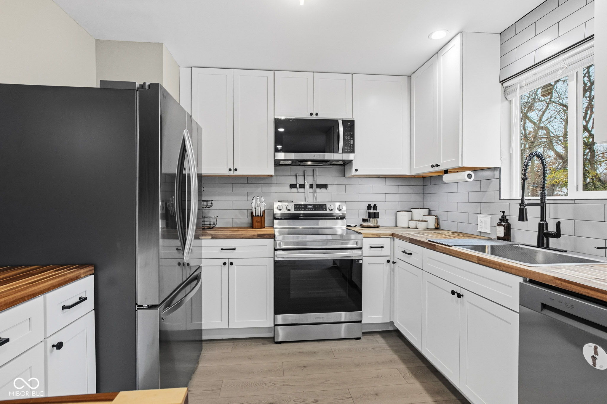 3311 Vincz Drive