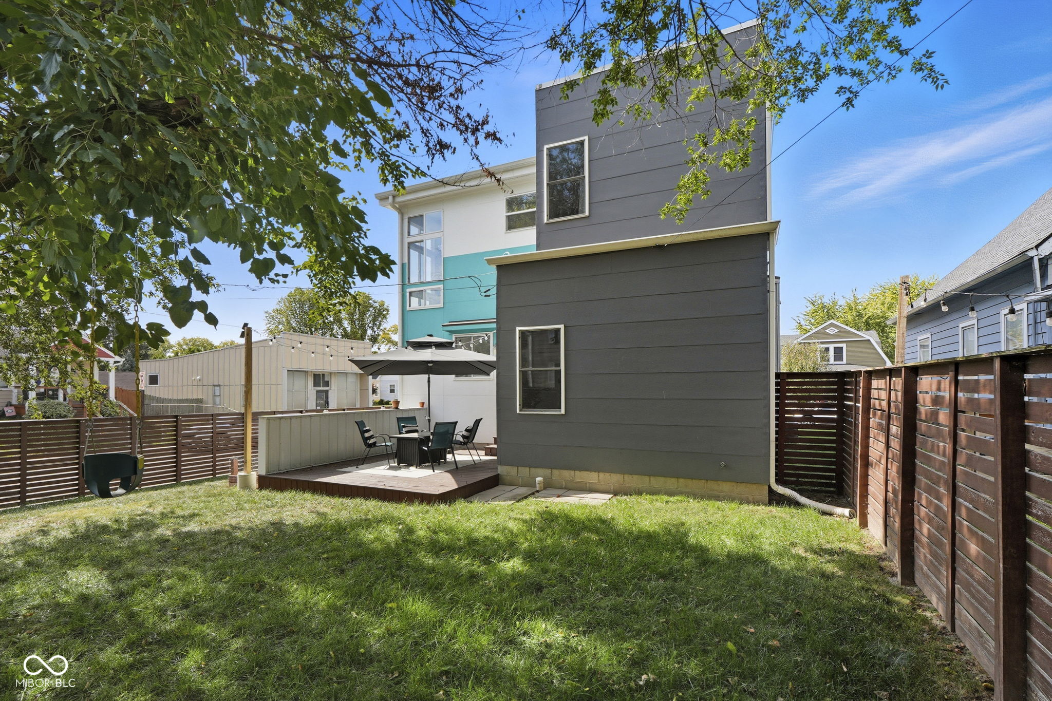 1421 Leonard Street