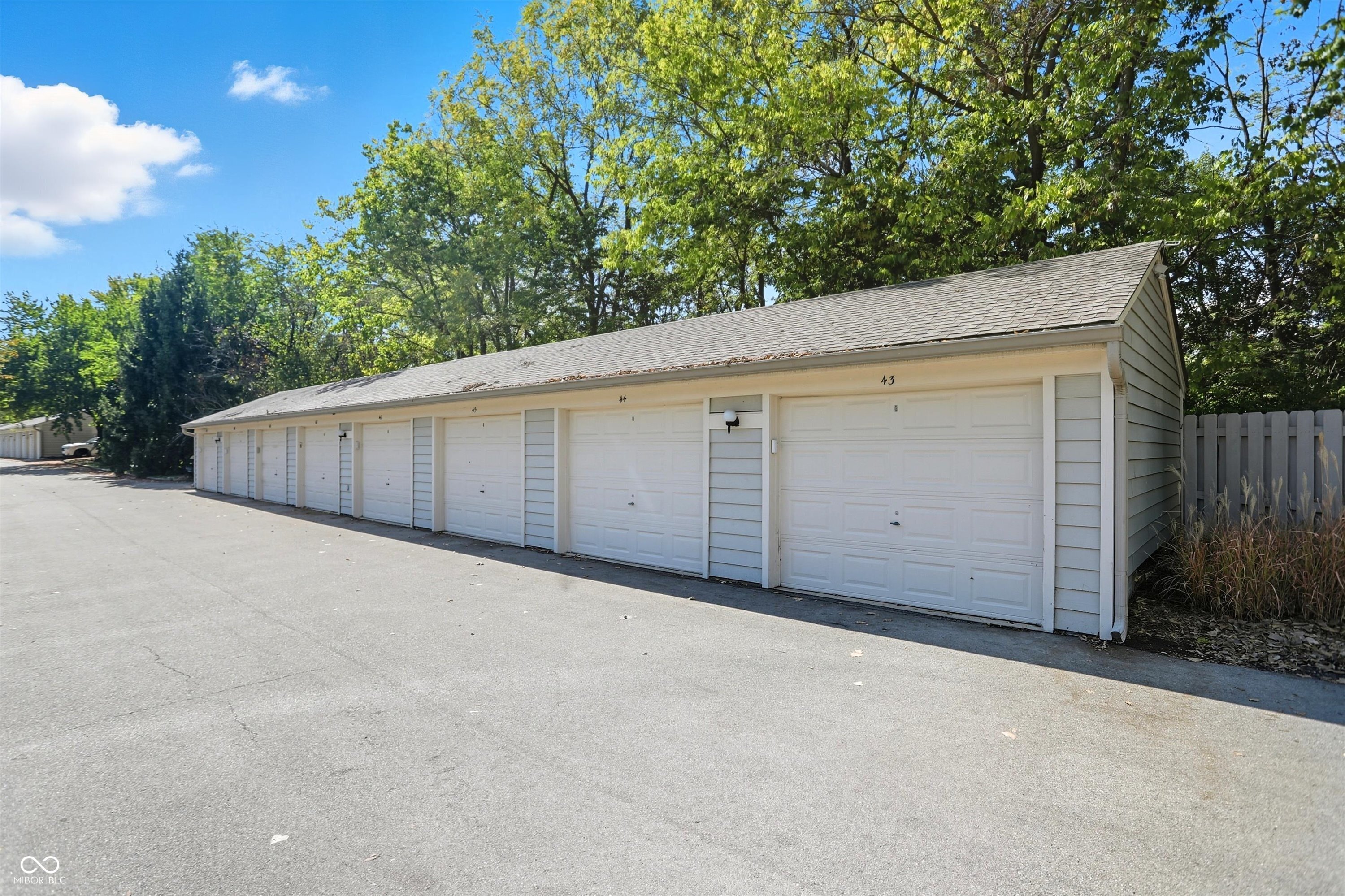 11715 Lenox Lane Unit: UNIT 207