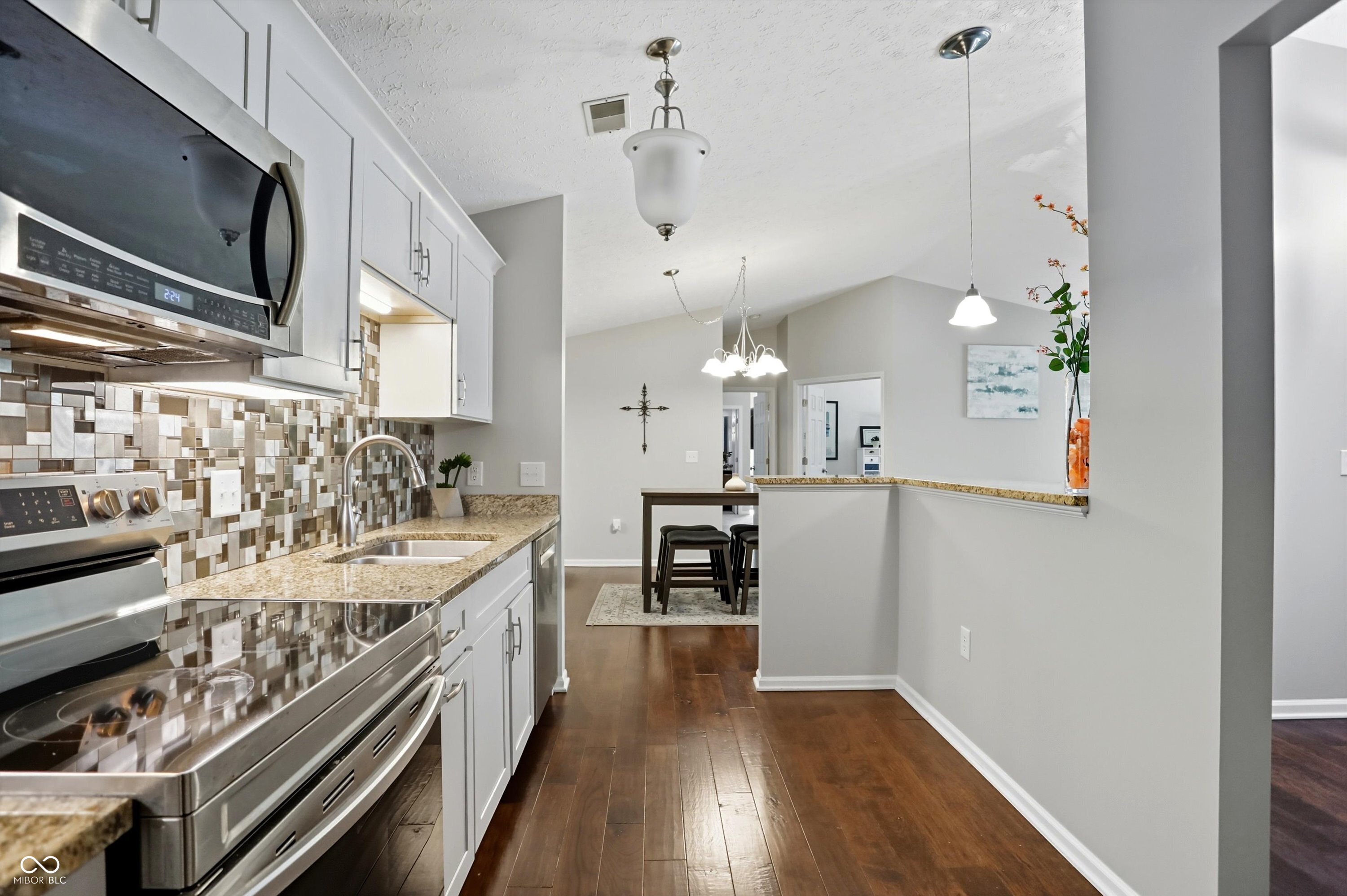 11715 Lenox Lane Unit: UNIT 207