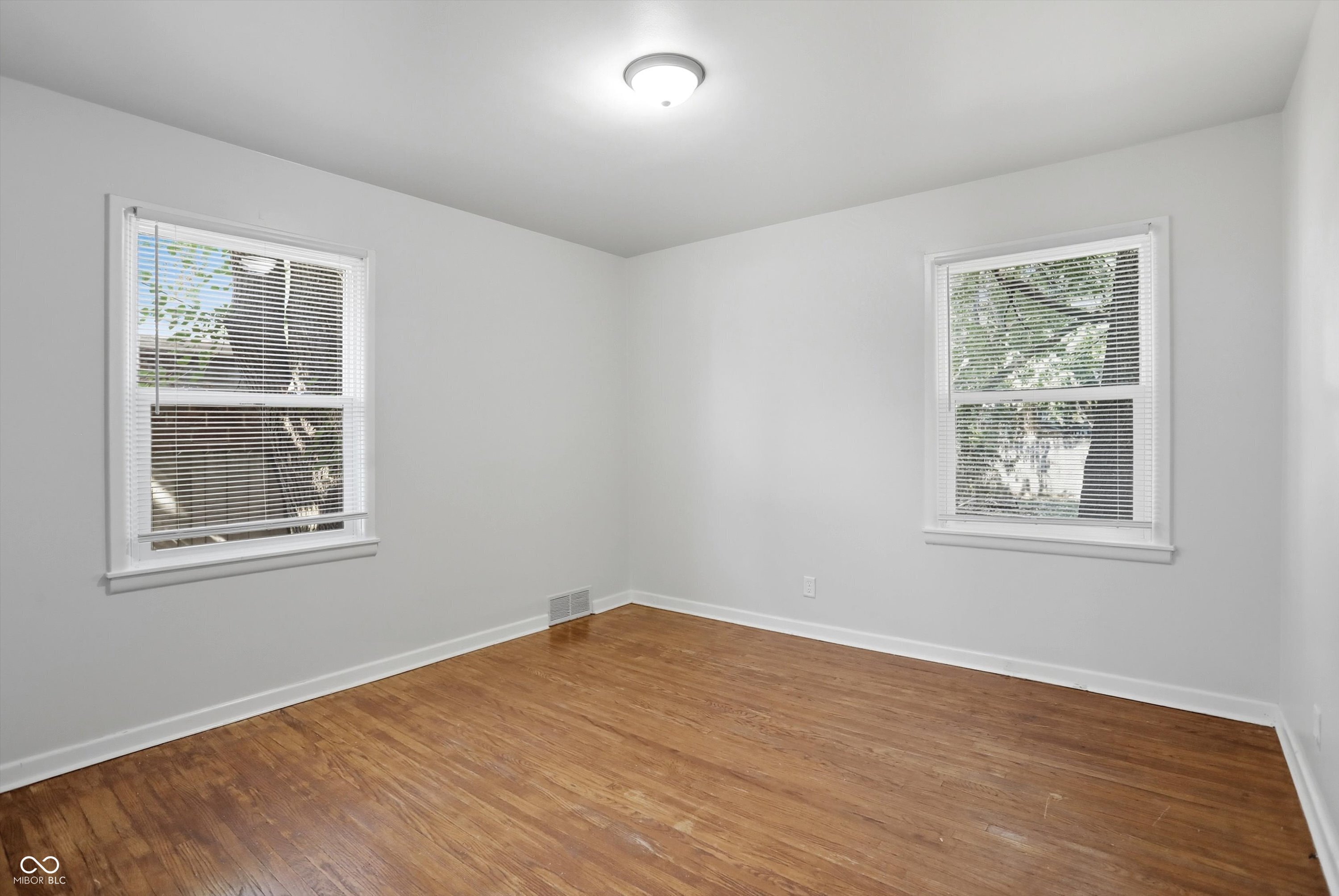 2314 E 58th Street
