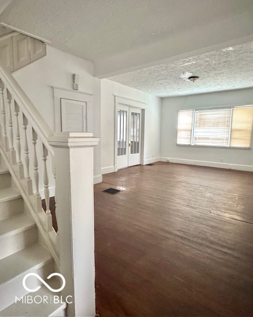 25 N Colorado Avenue