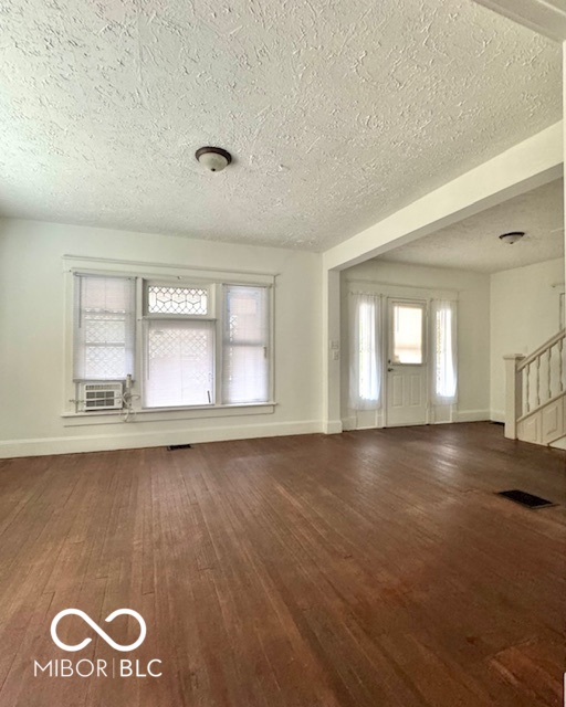 25 N Colorado Avenue