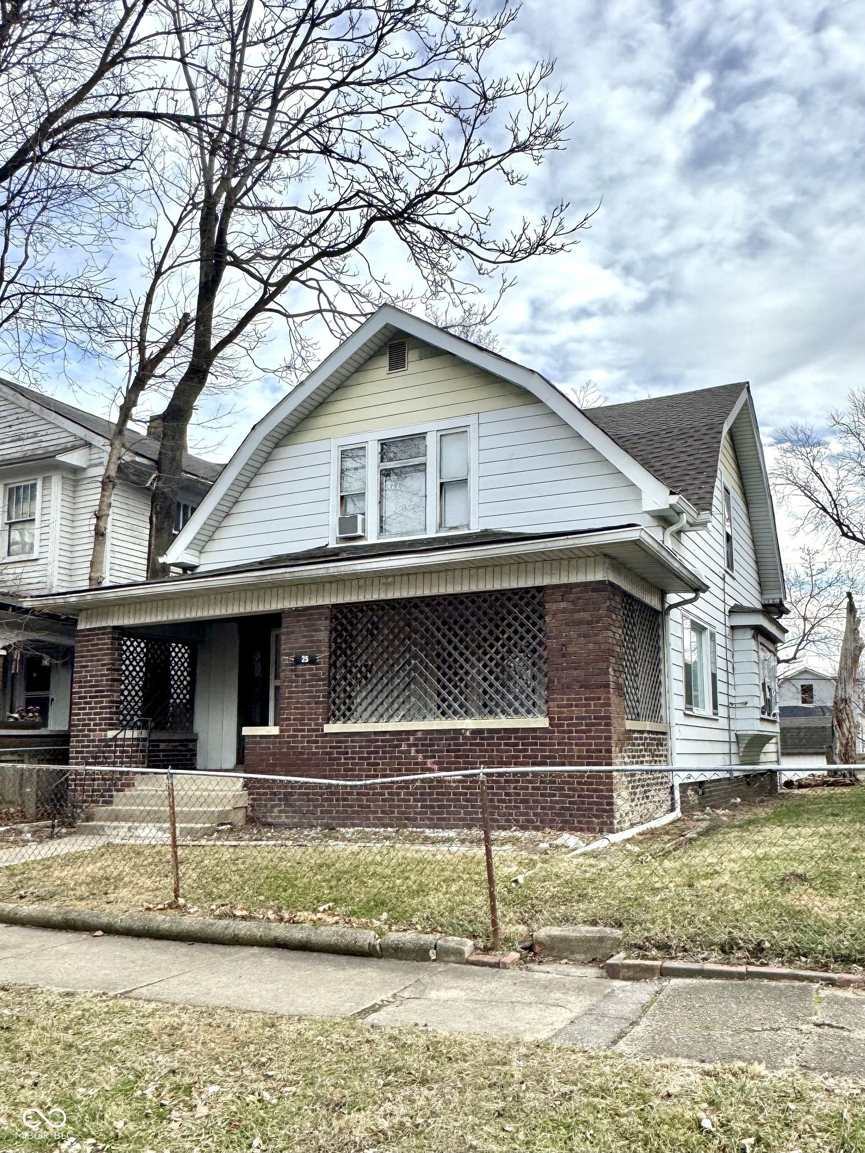 25 N Colorado Avenue