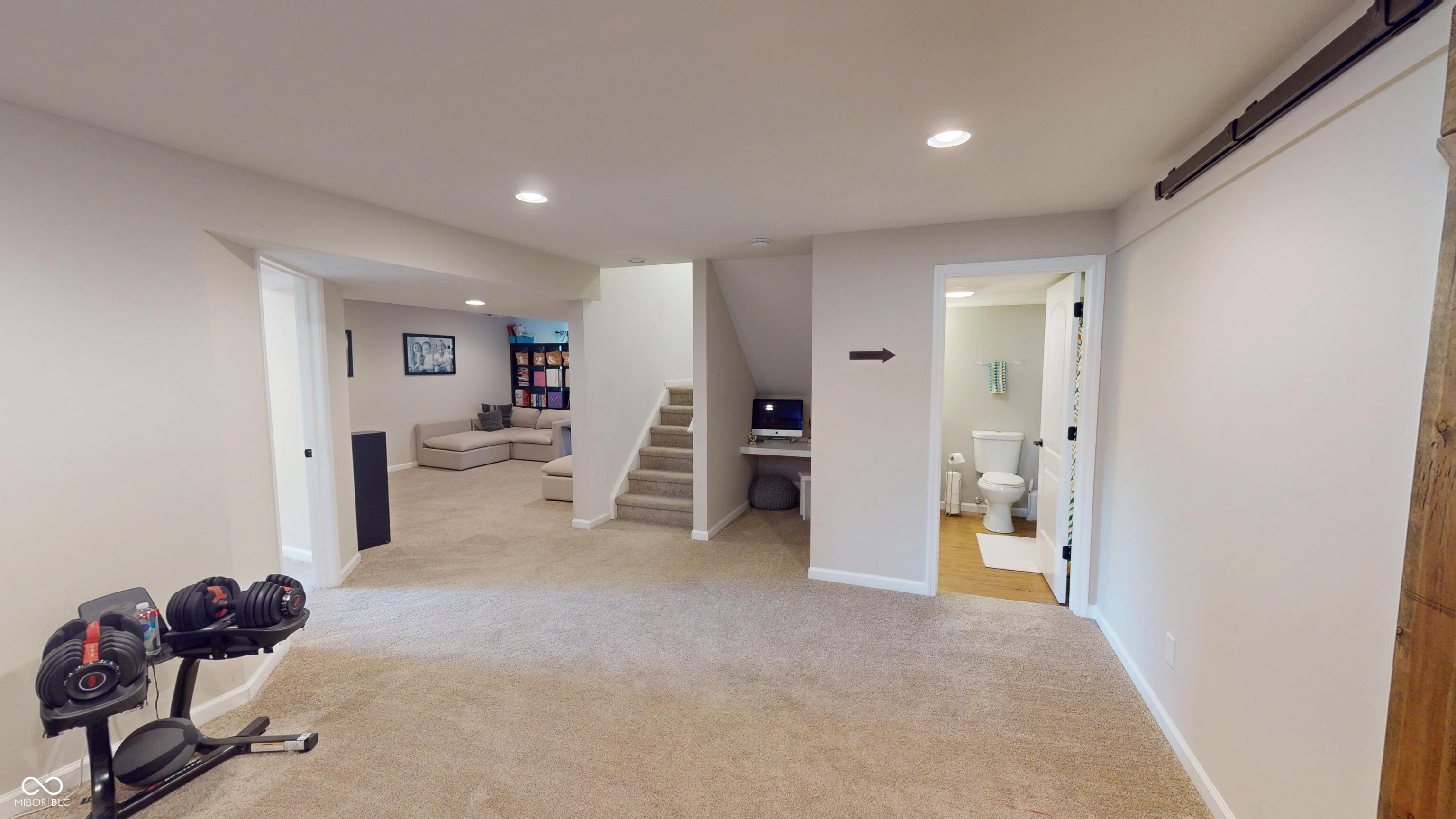 621 Featherstone Drive