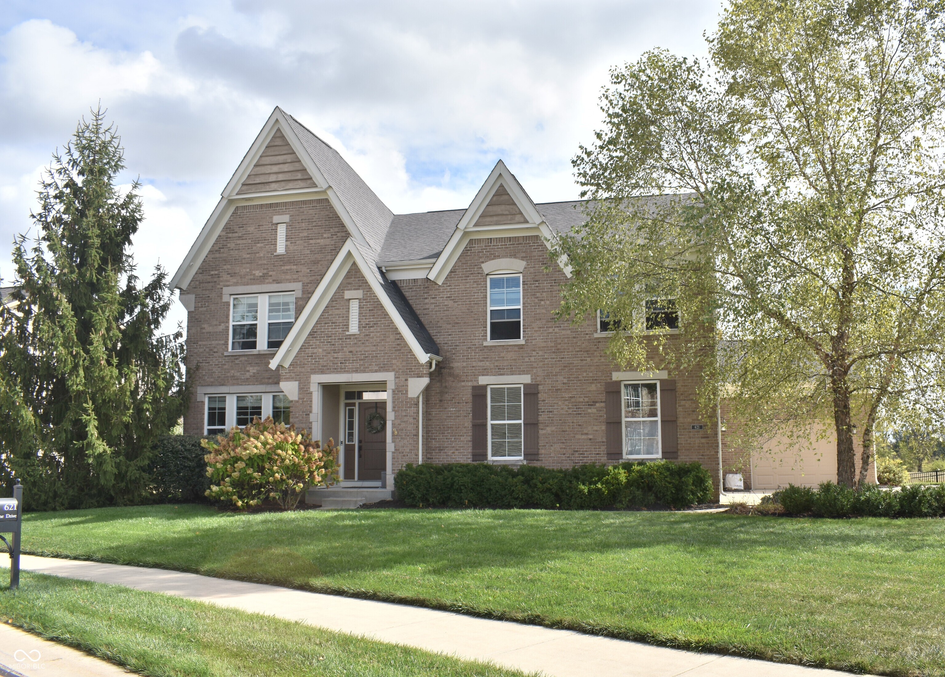 621 Featherstone Drive