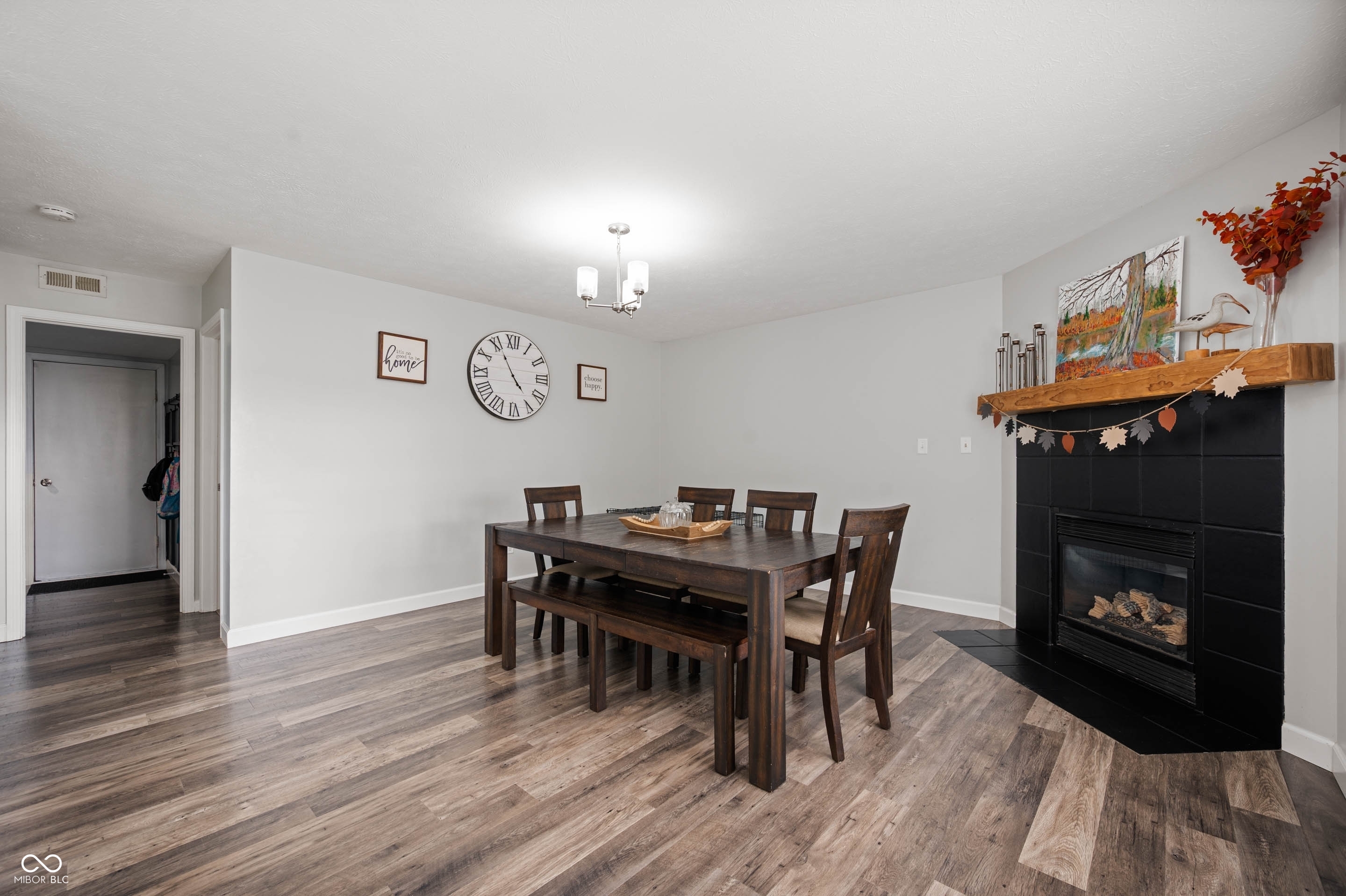 1015 Pebble Court