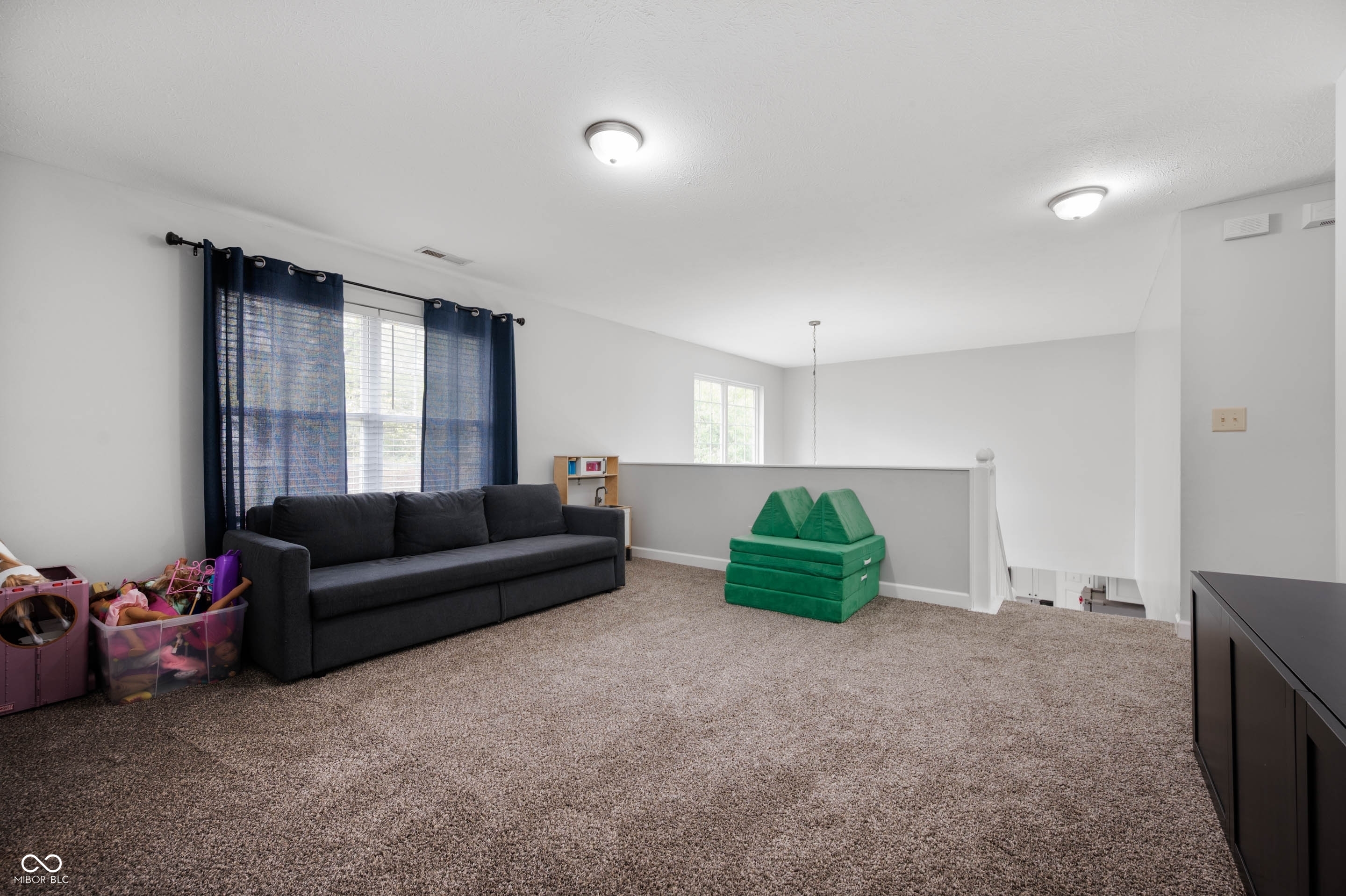 1015 Pebble Court