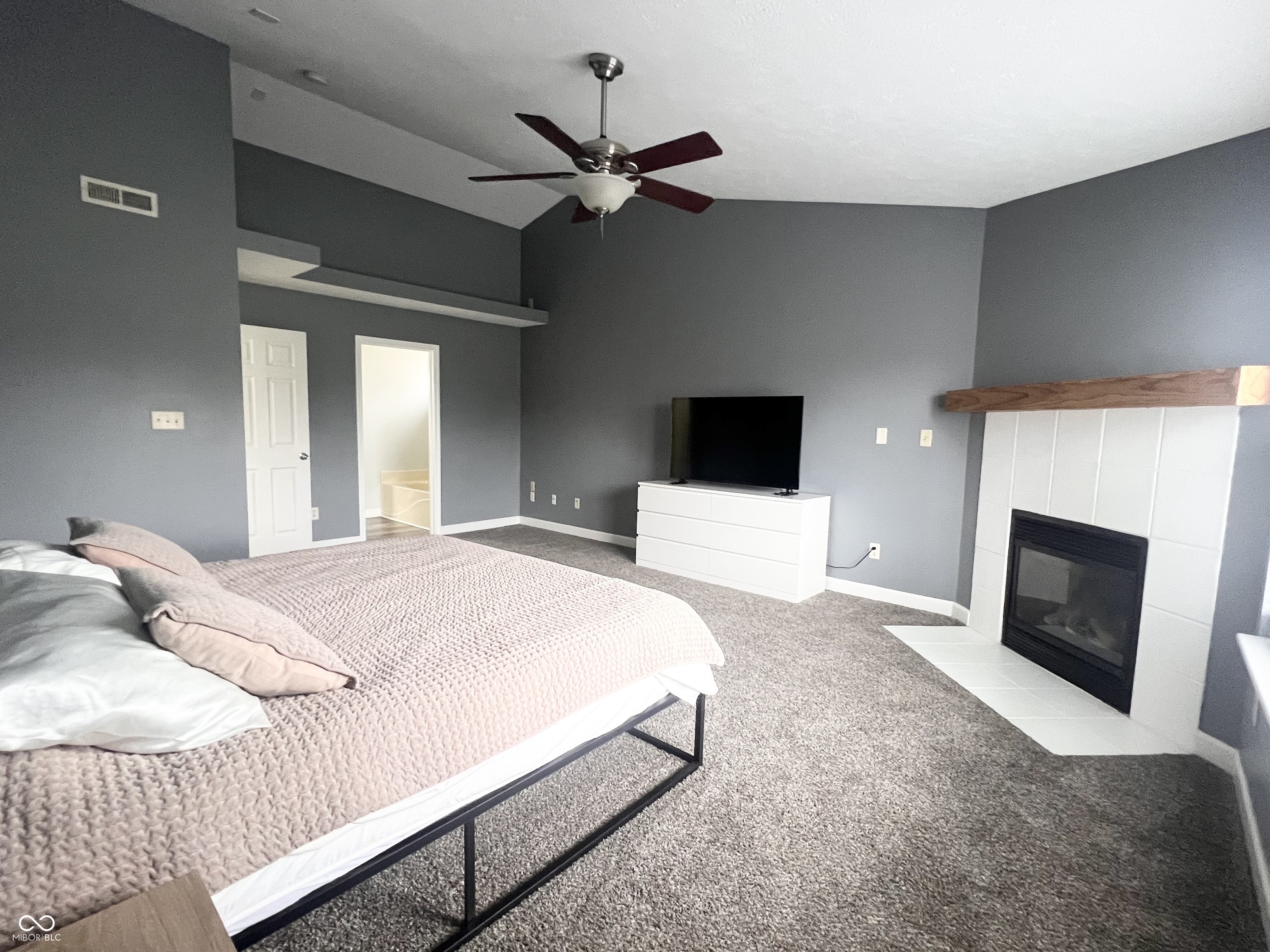 1015 Pebble Court