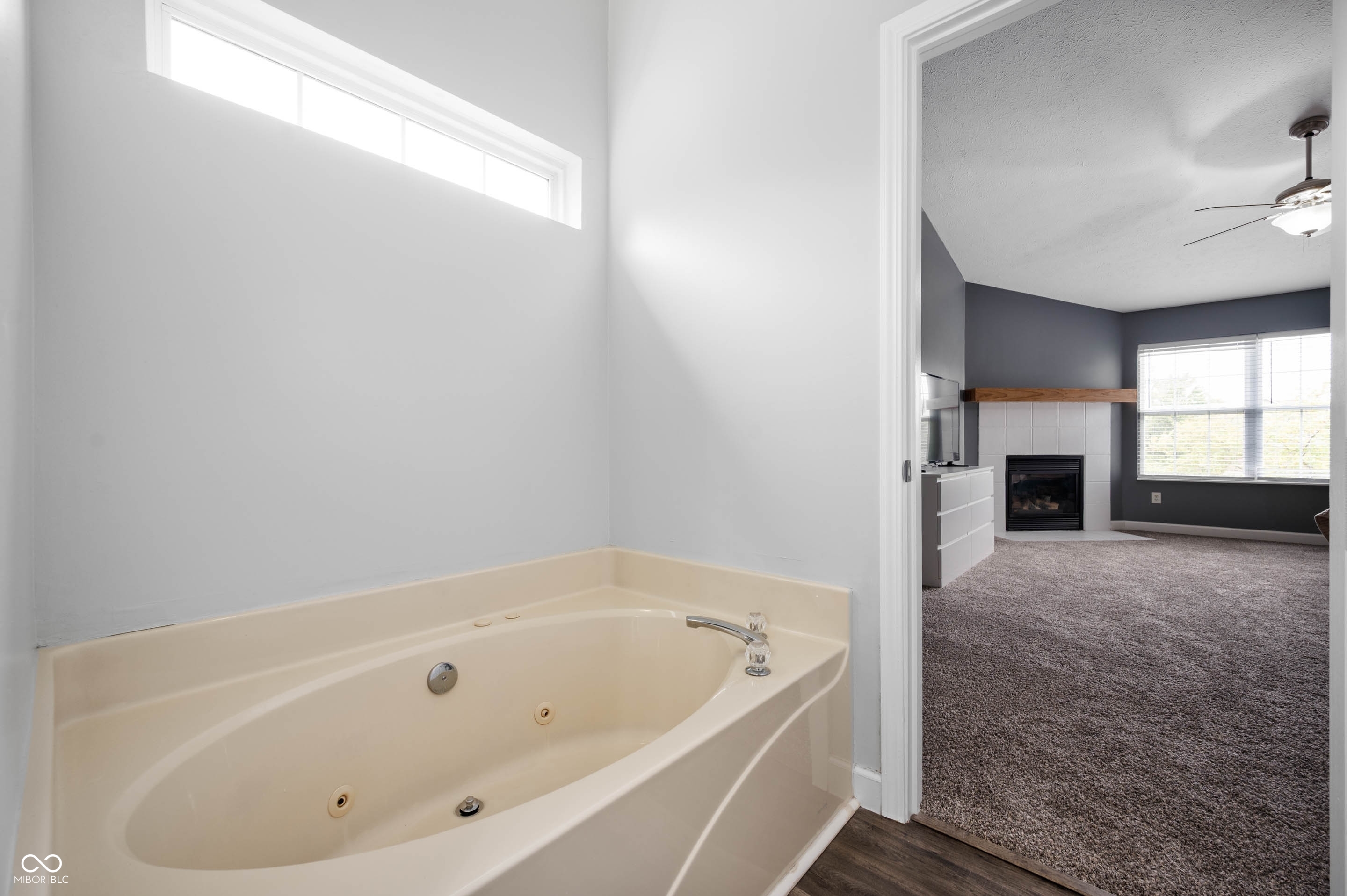 1015 Pebble Court