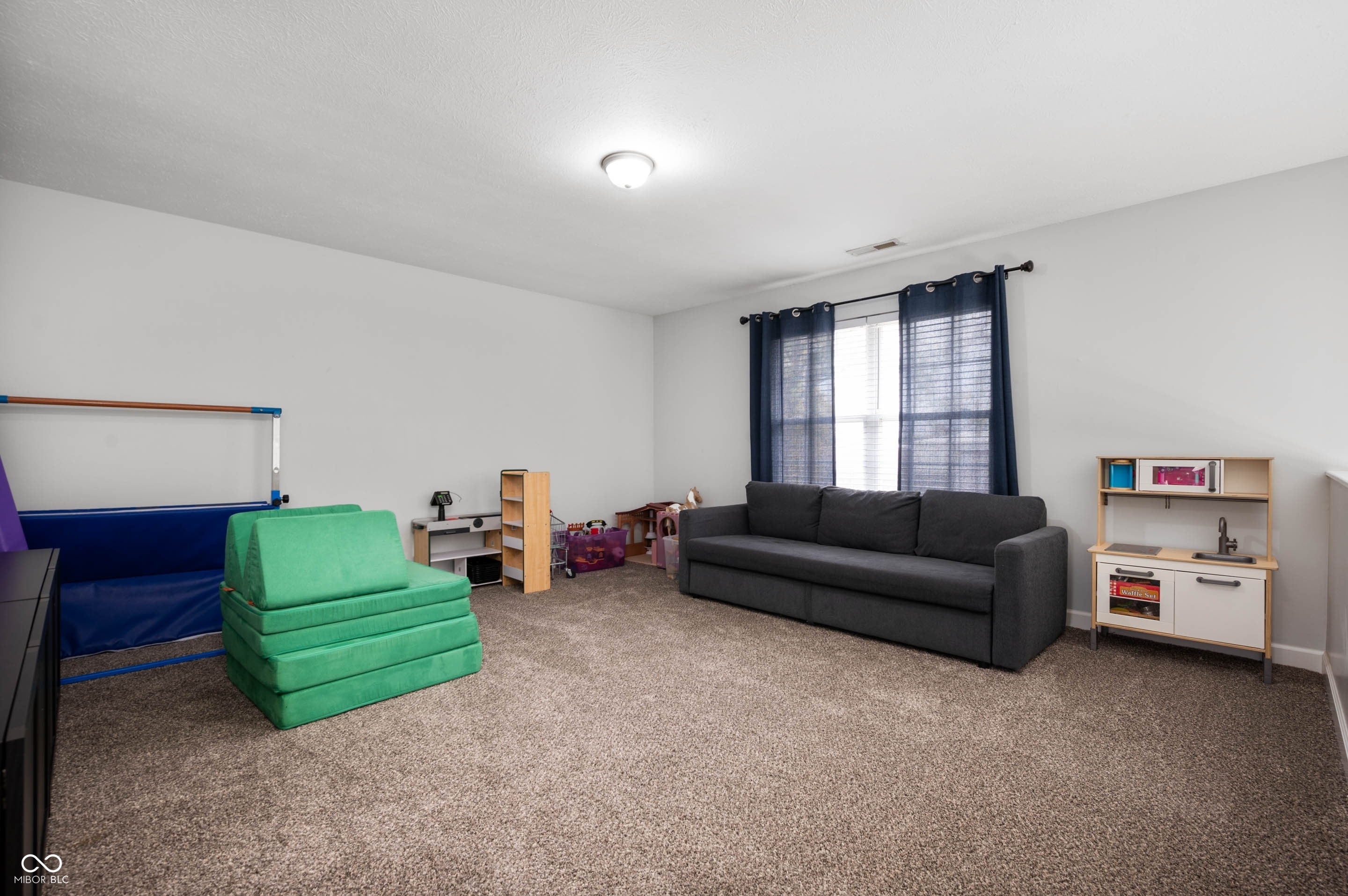 1015 Pebble Court