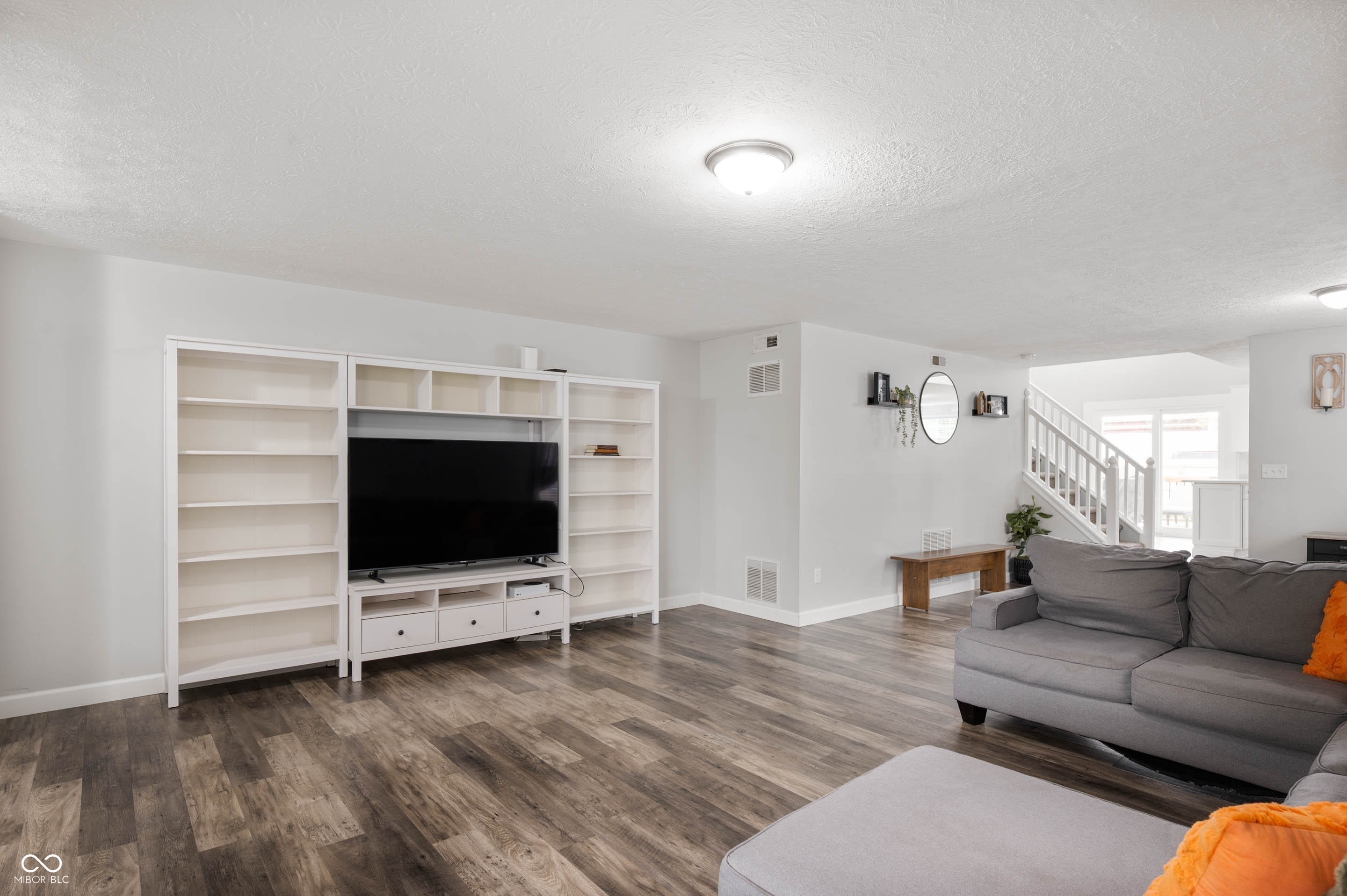 1015 Pebble Court