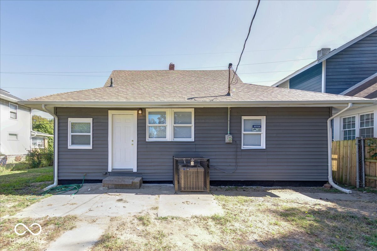 2338 N Harding Street