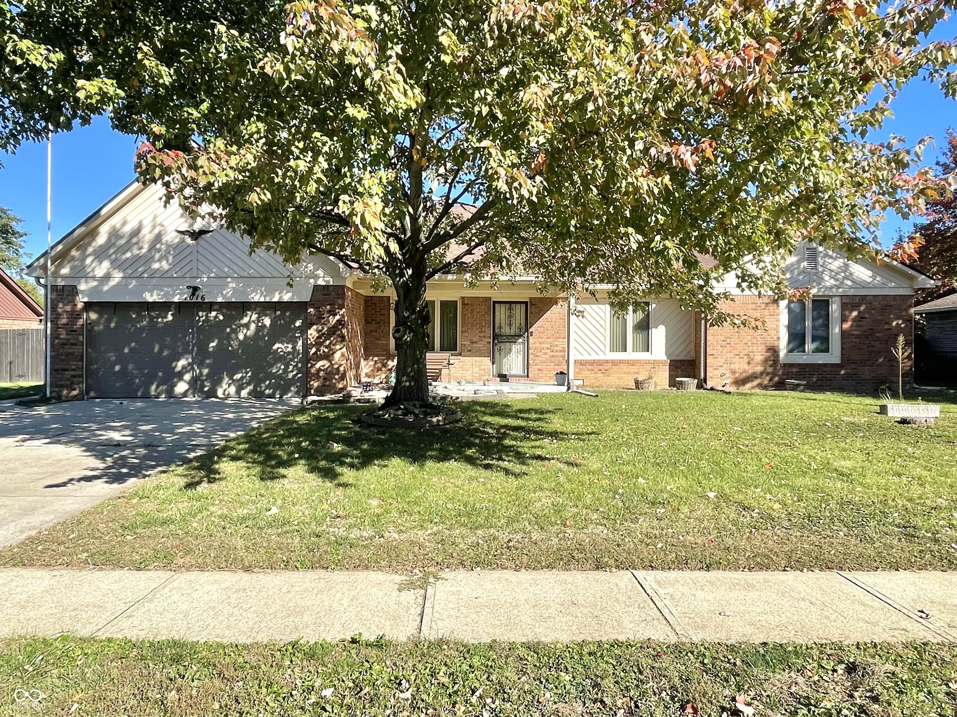 1016 Cedar Glen North Drive
