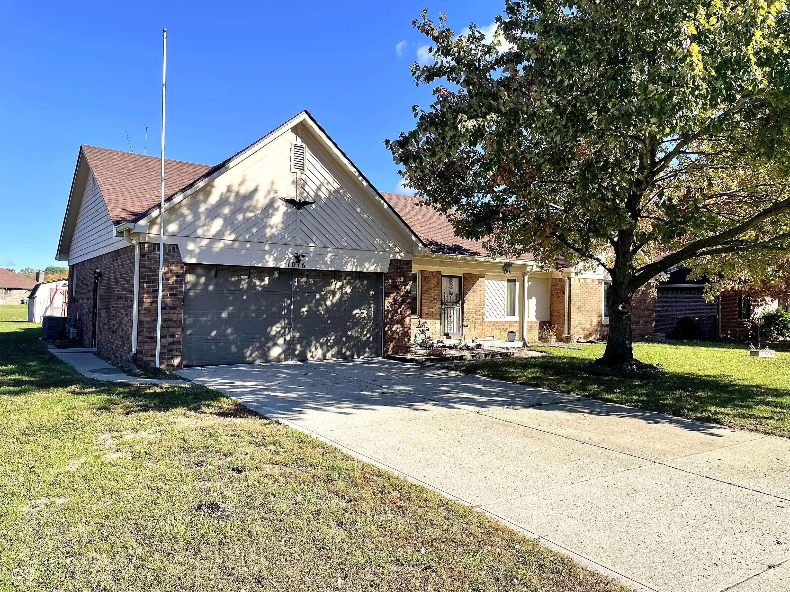 1016 Cedar Glen North Drive