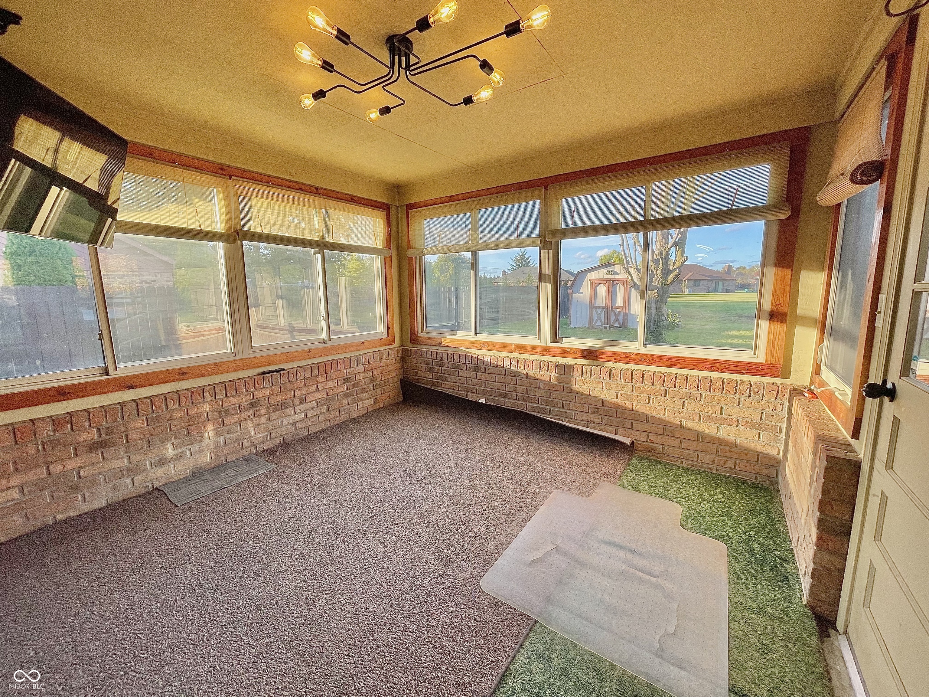 1016 Cedar Glen North Drive