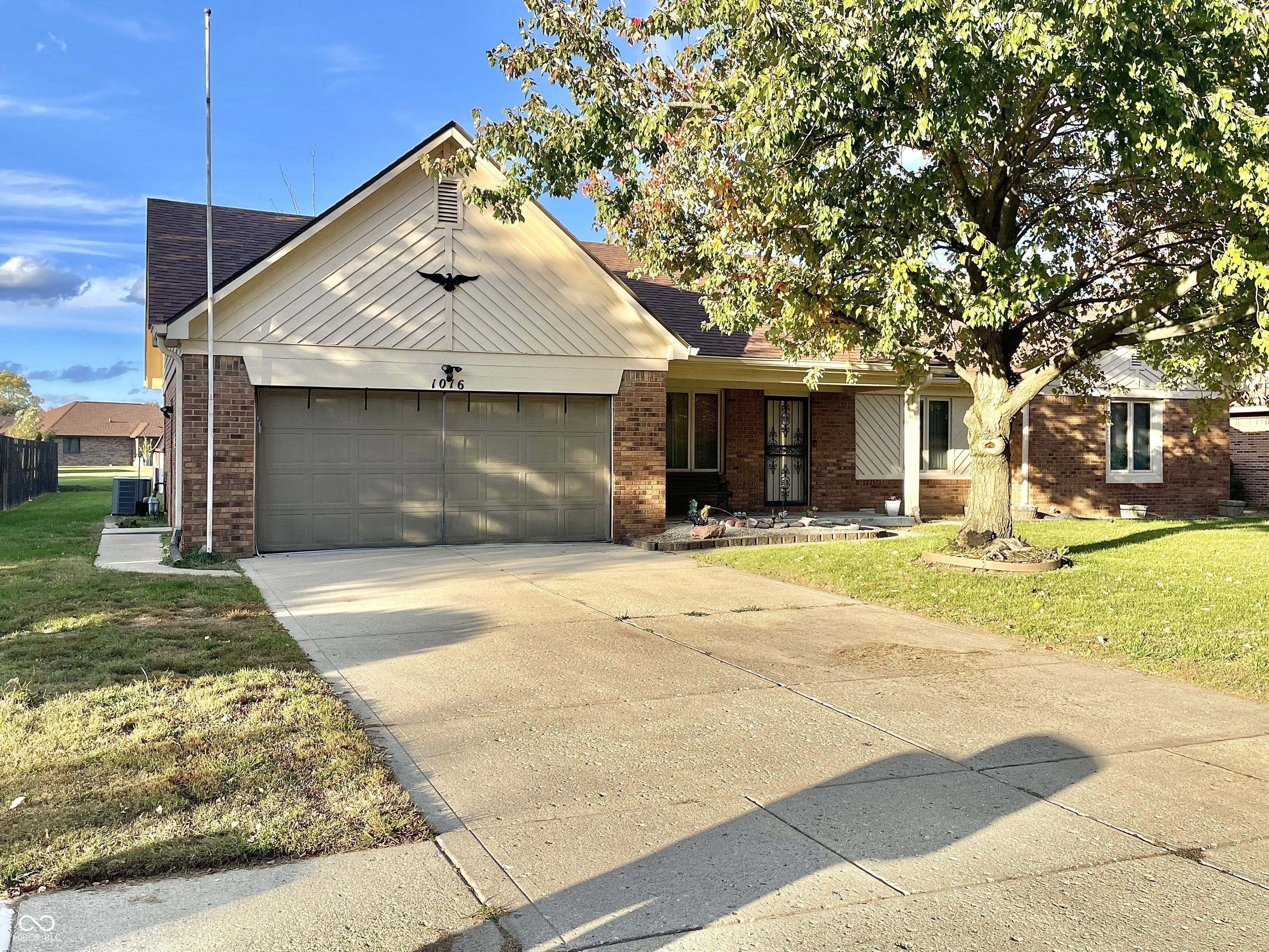 1016 Cedar Glen North Drive