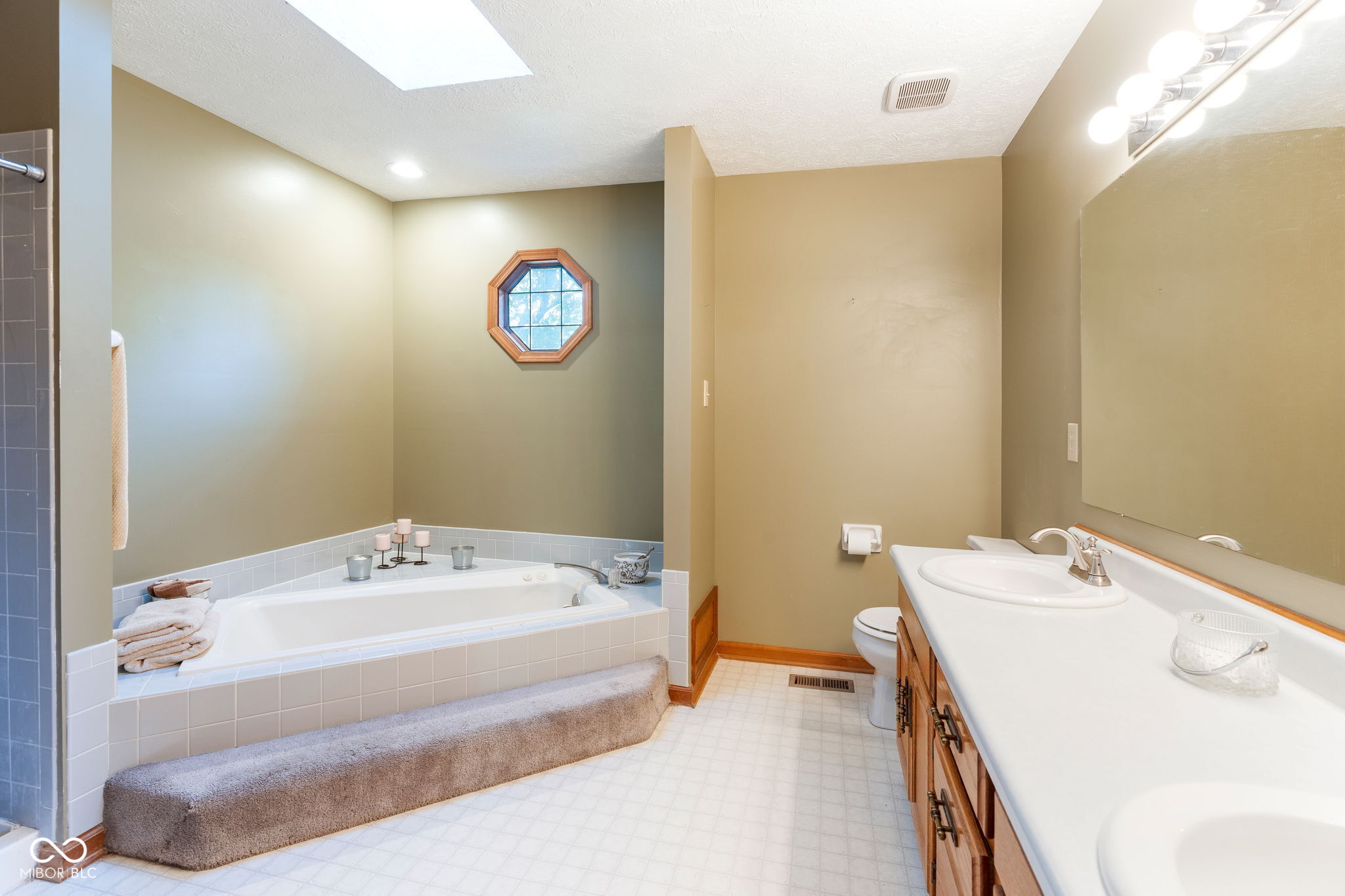 7694 Prairieview Drive