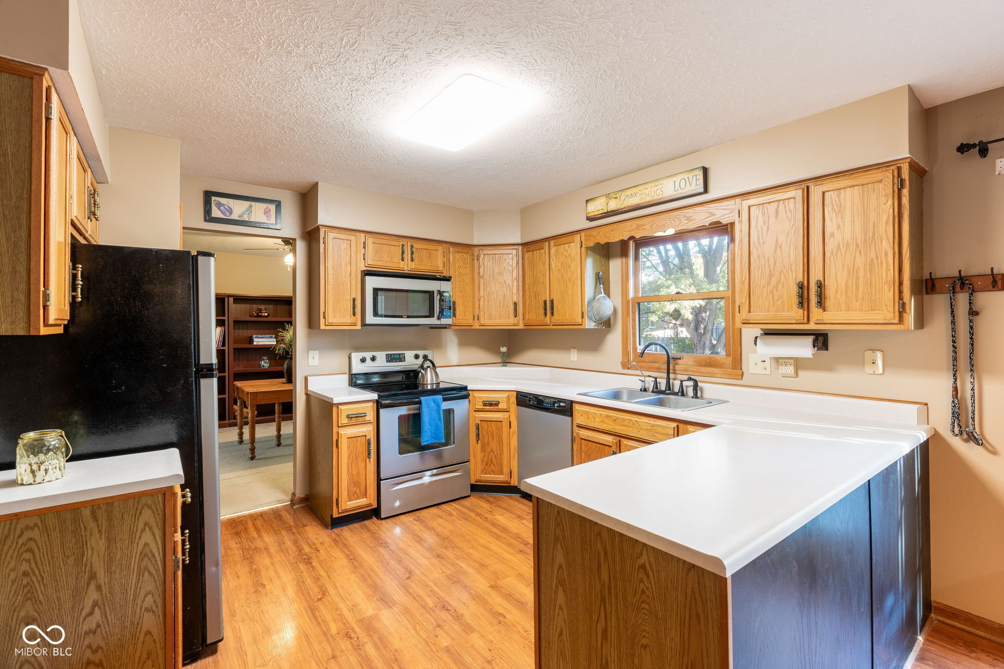 7694 Prairieview Drive