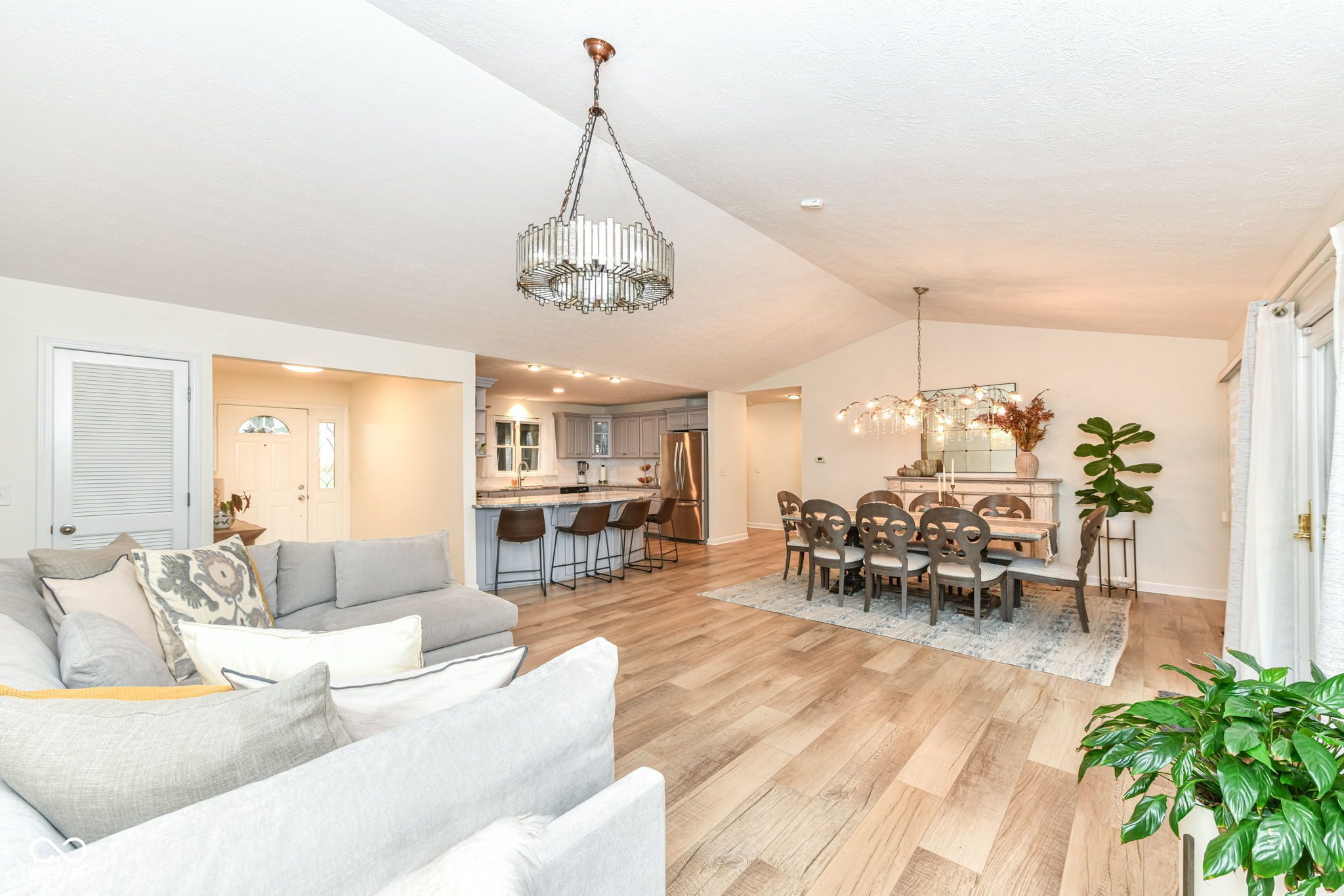 8585 N County Road 925 E