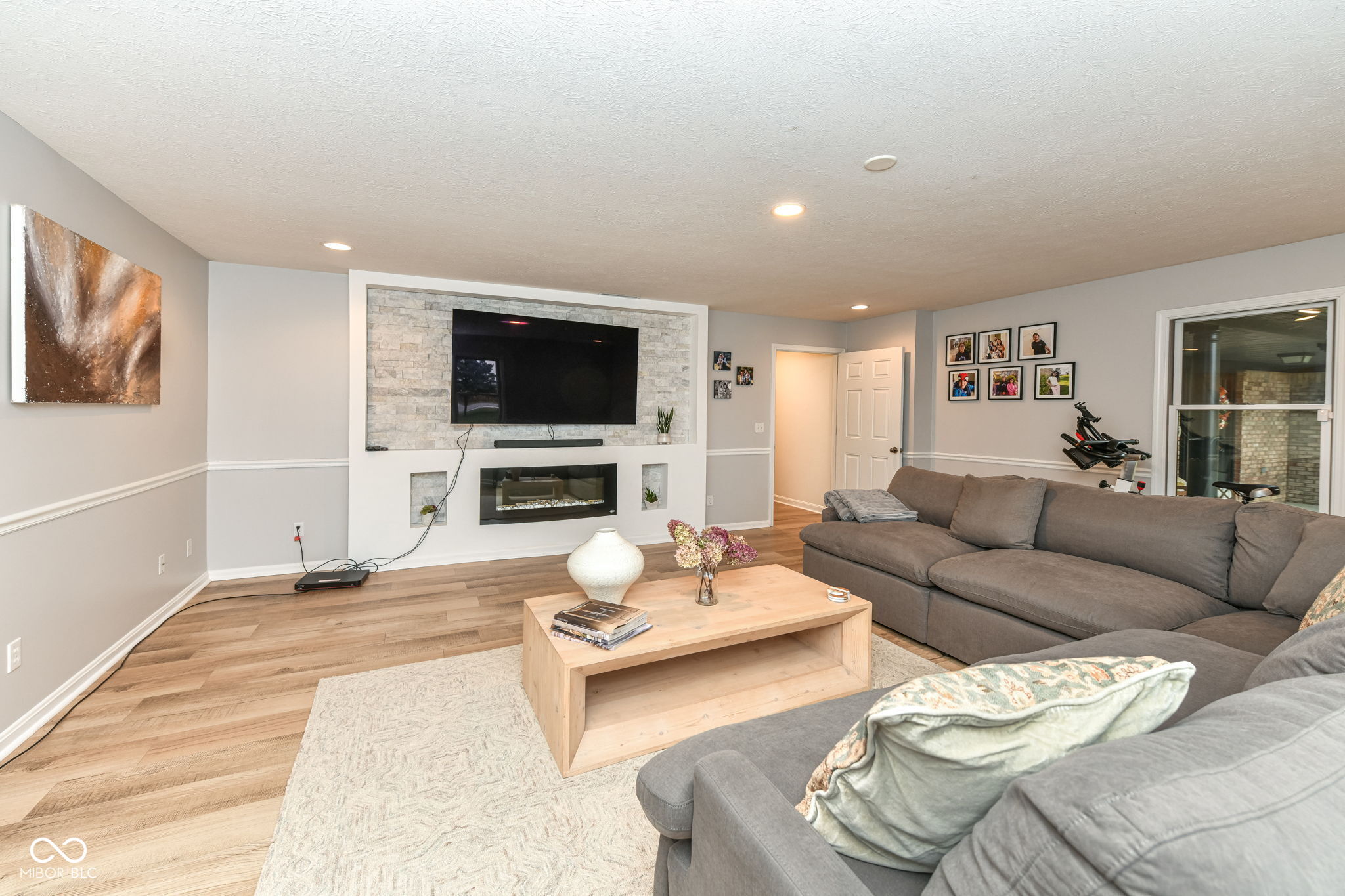 8585 N County Road 925 E