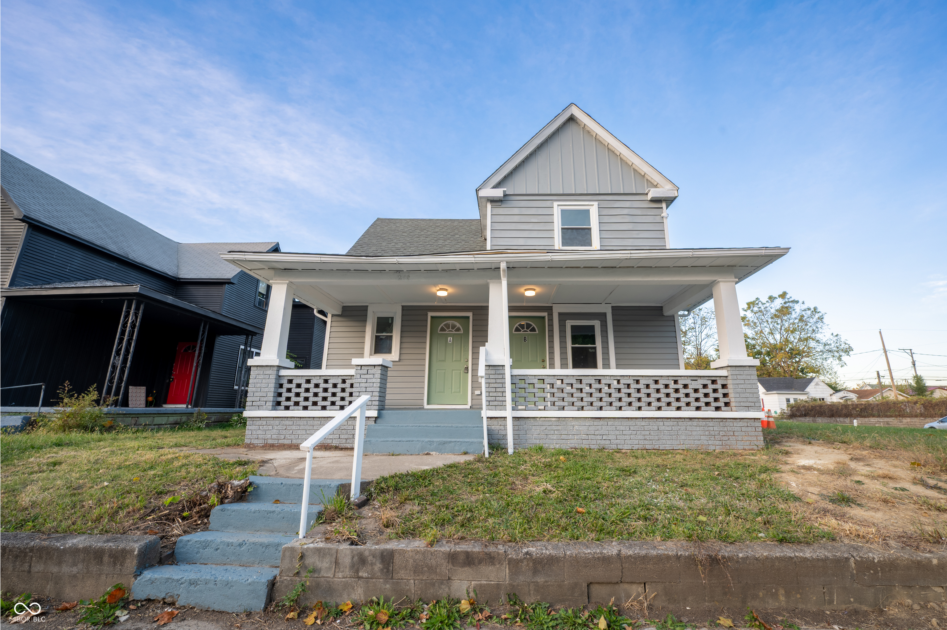 218 E 8th Street