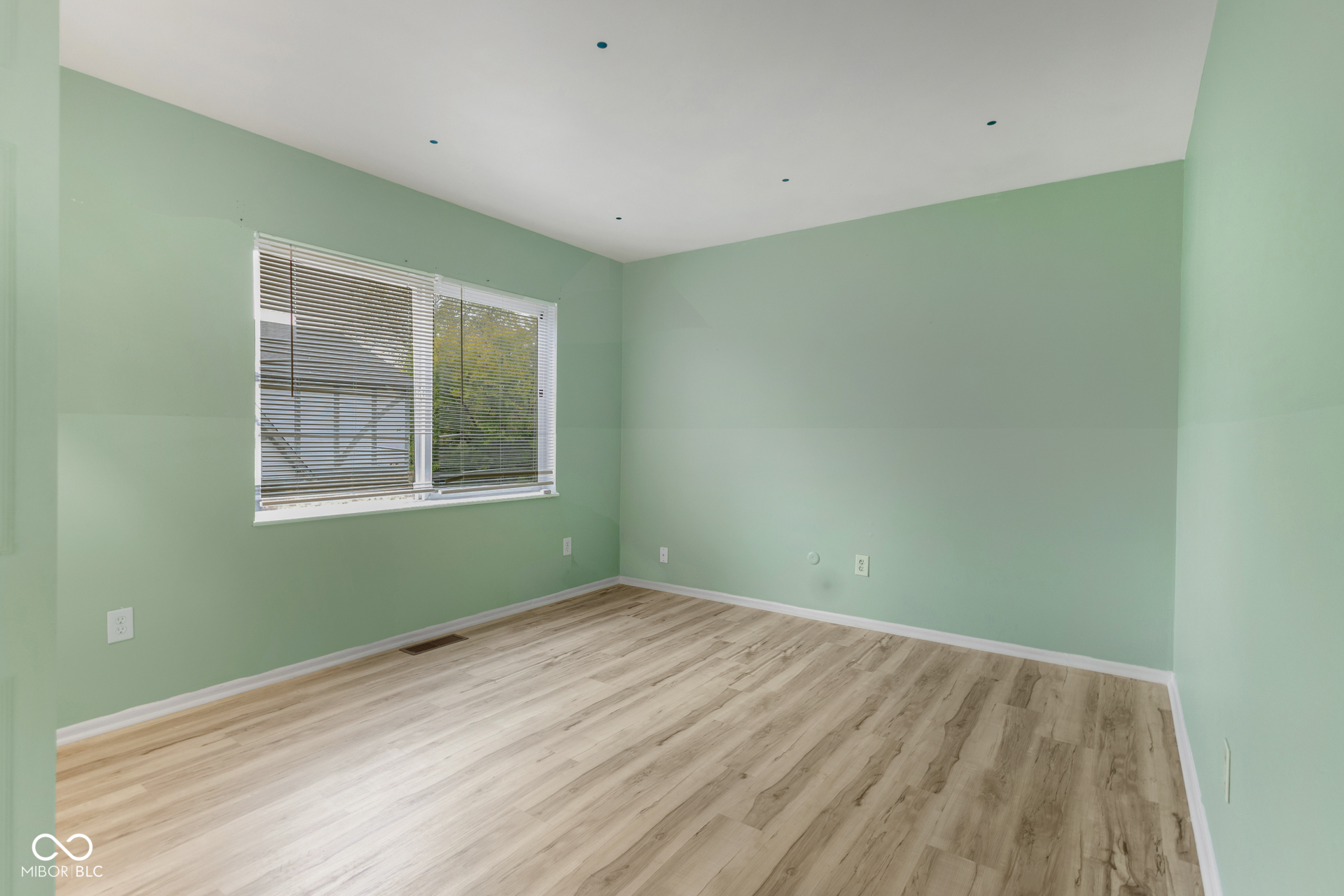 3728 Tudor Park Drive