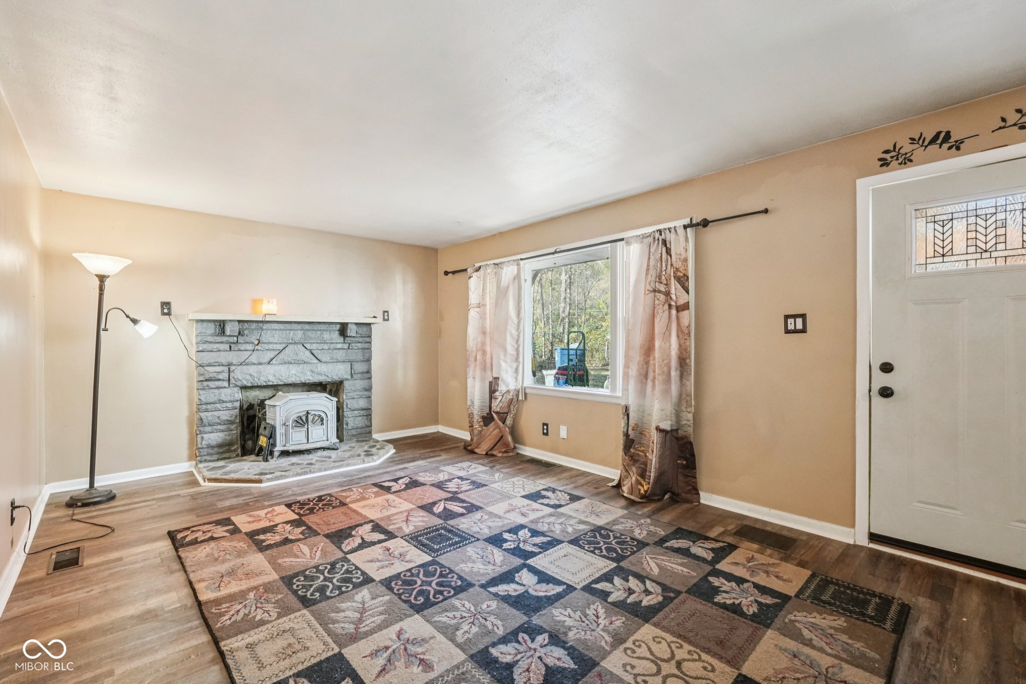 2855 W 76th Street