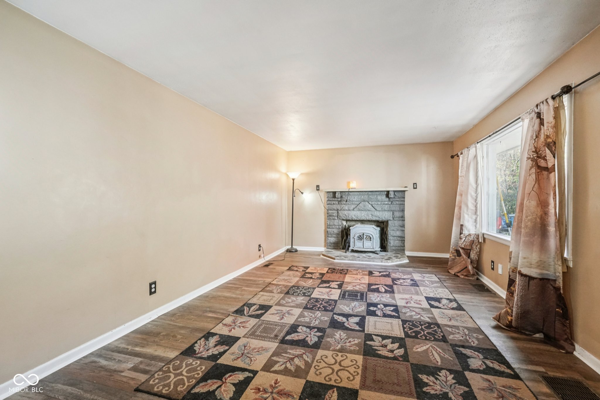 2855 W 76th Street