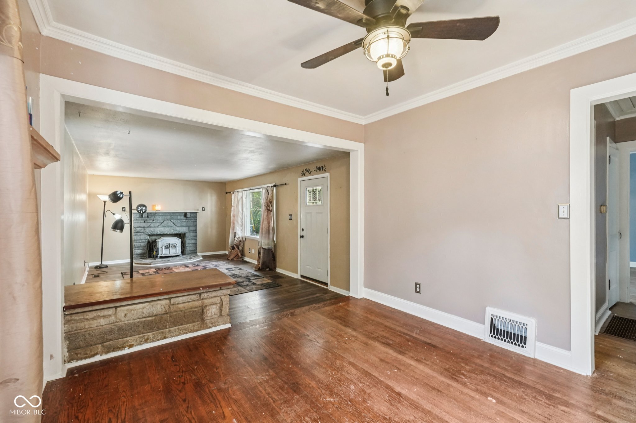 2855 W 76th Street