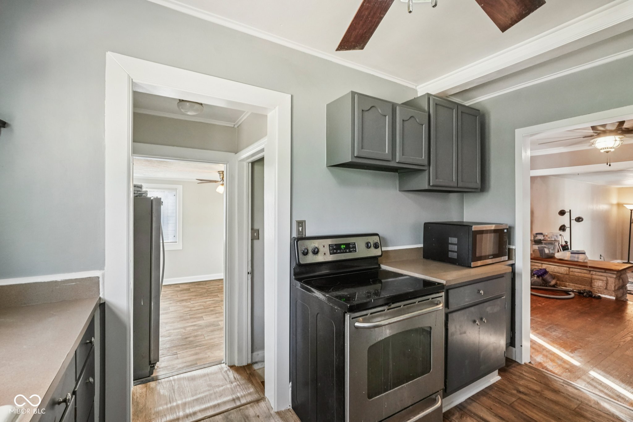 2855 W 76th Street