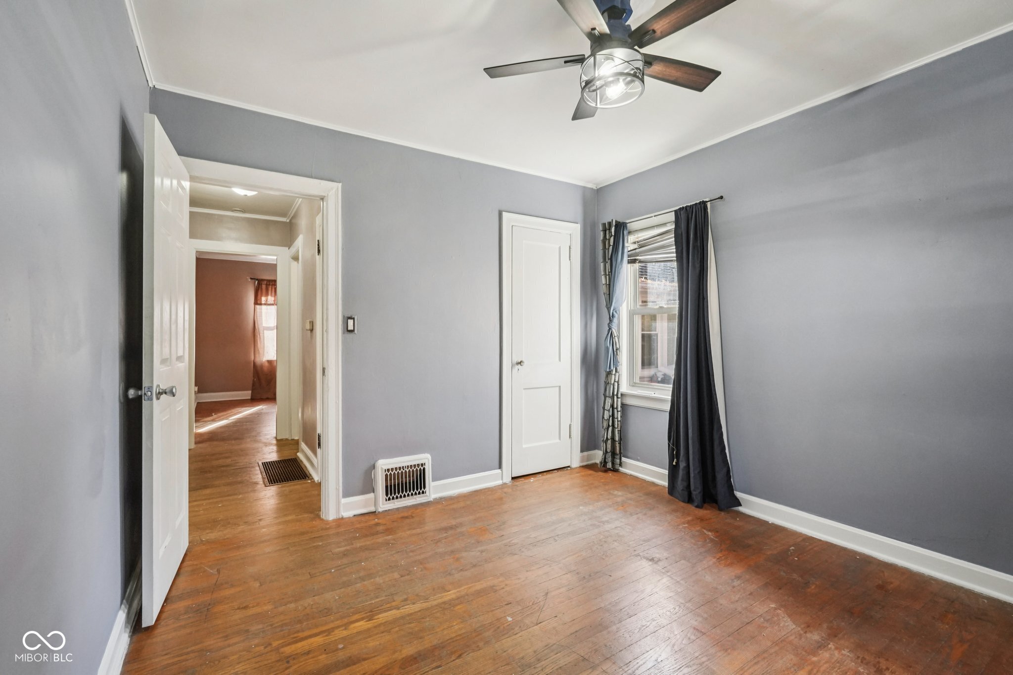 2855 W 76th Street
