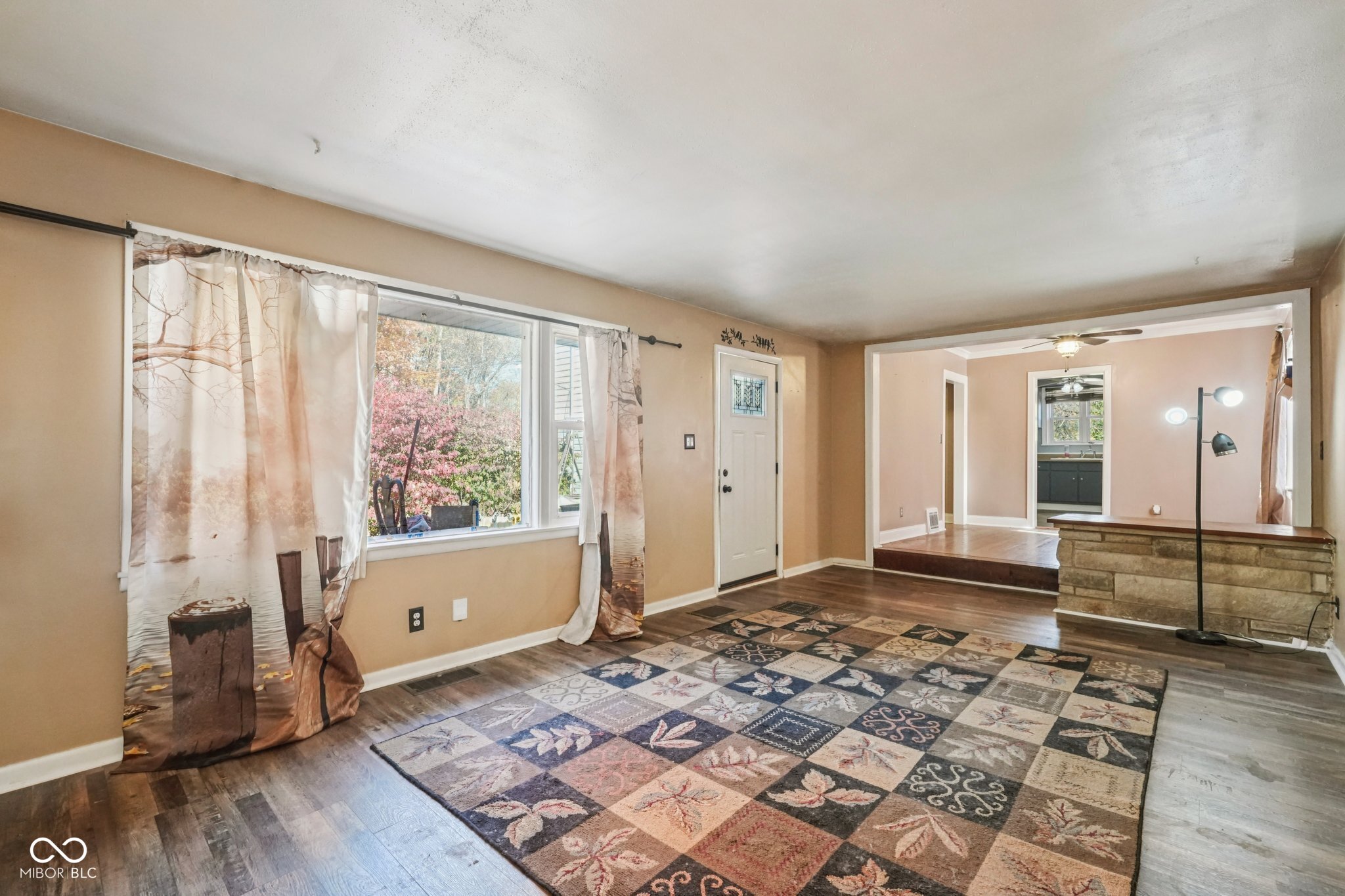 2855 W 76th Street