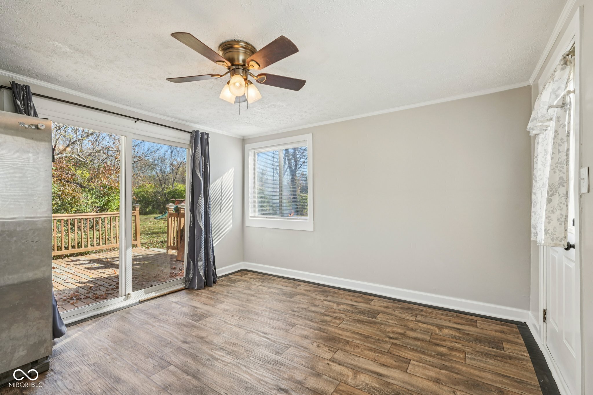 2855 W 76th Street