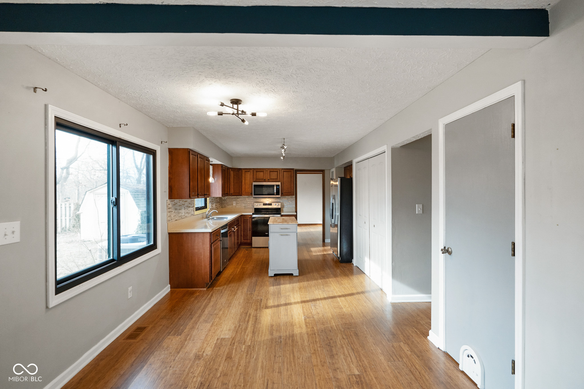 233 Boulder Court