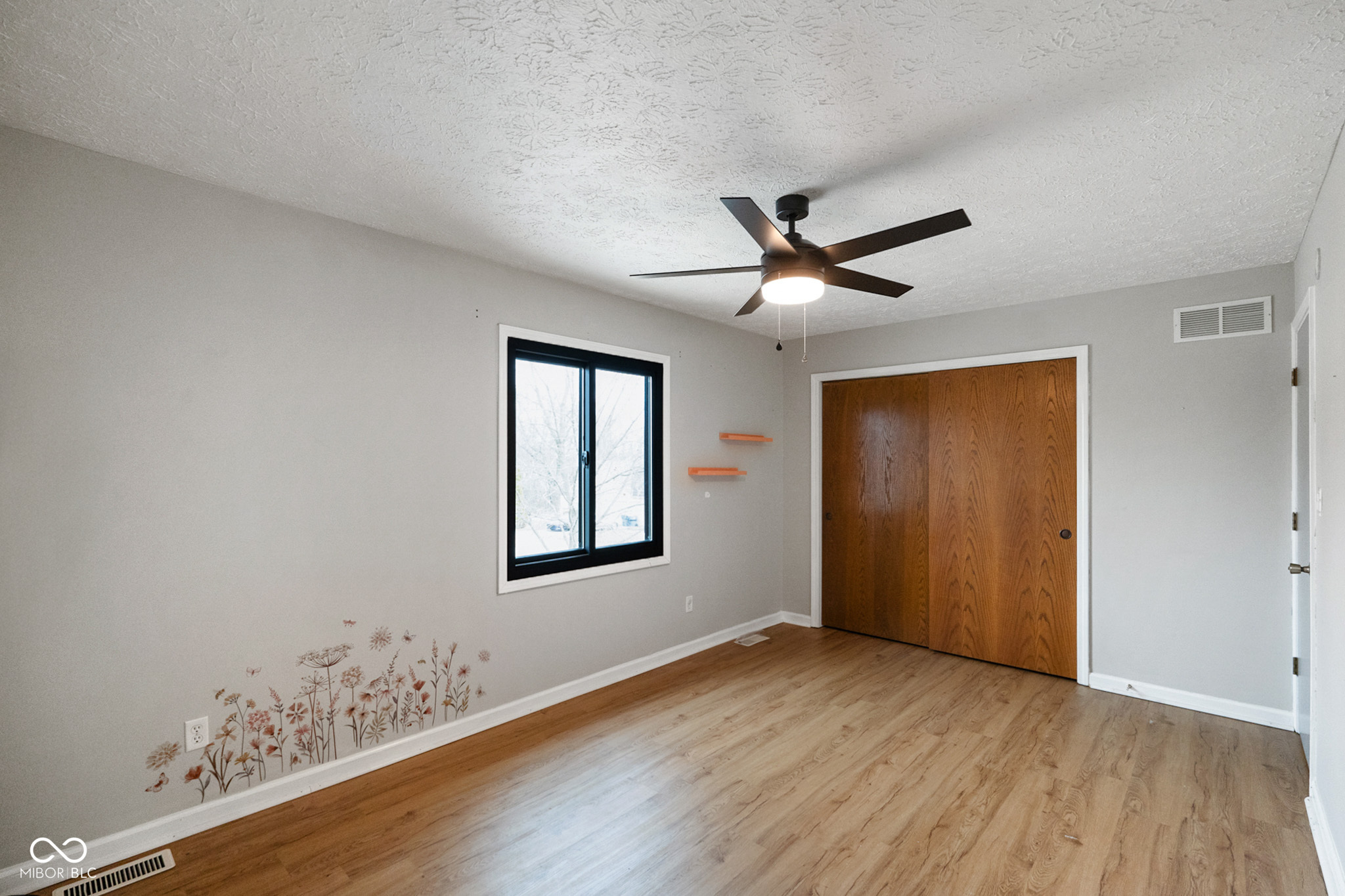 233 Boulder Court