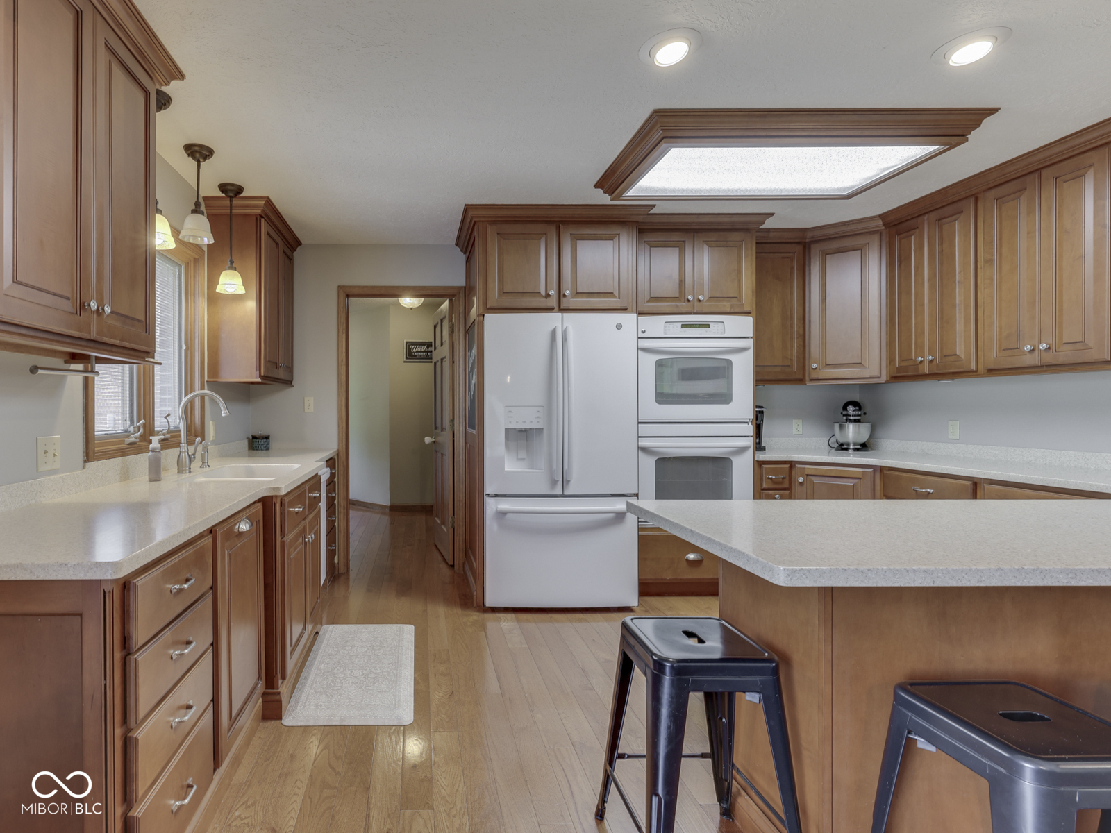 2405 Valley Court