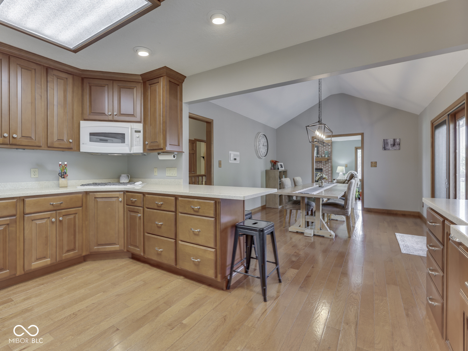 2405 Valley Court