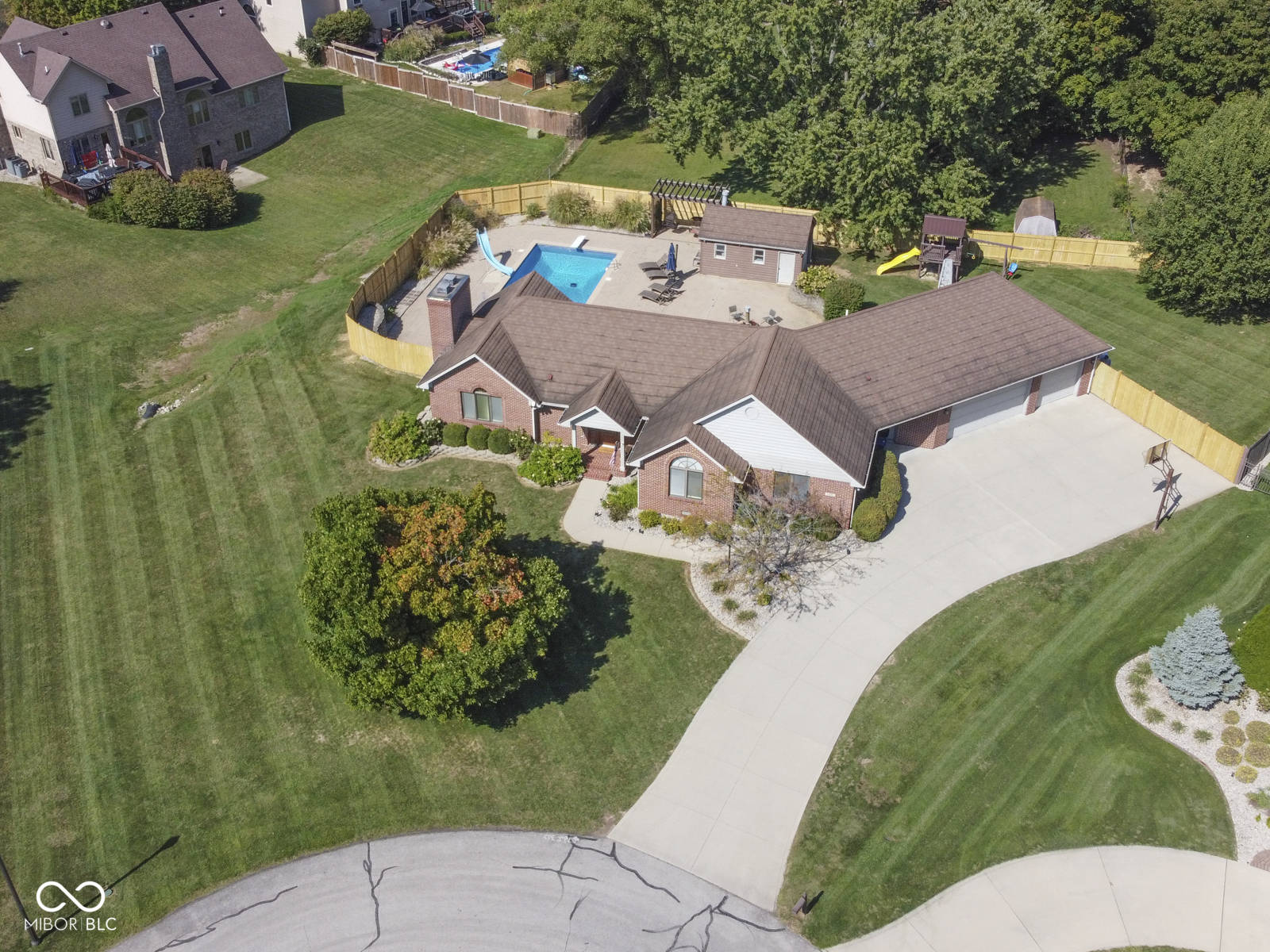 2405 Valley Court