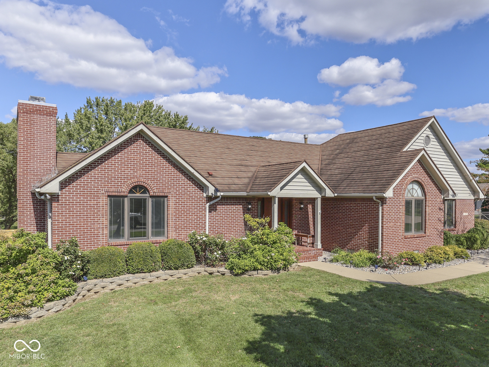 2405 Valley Court