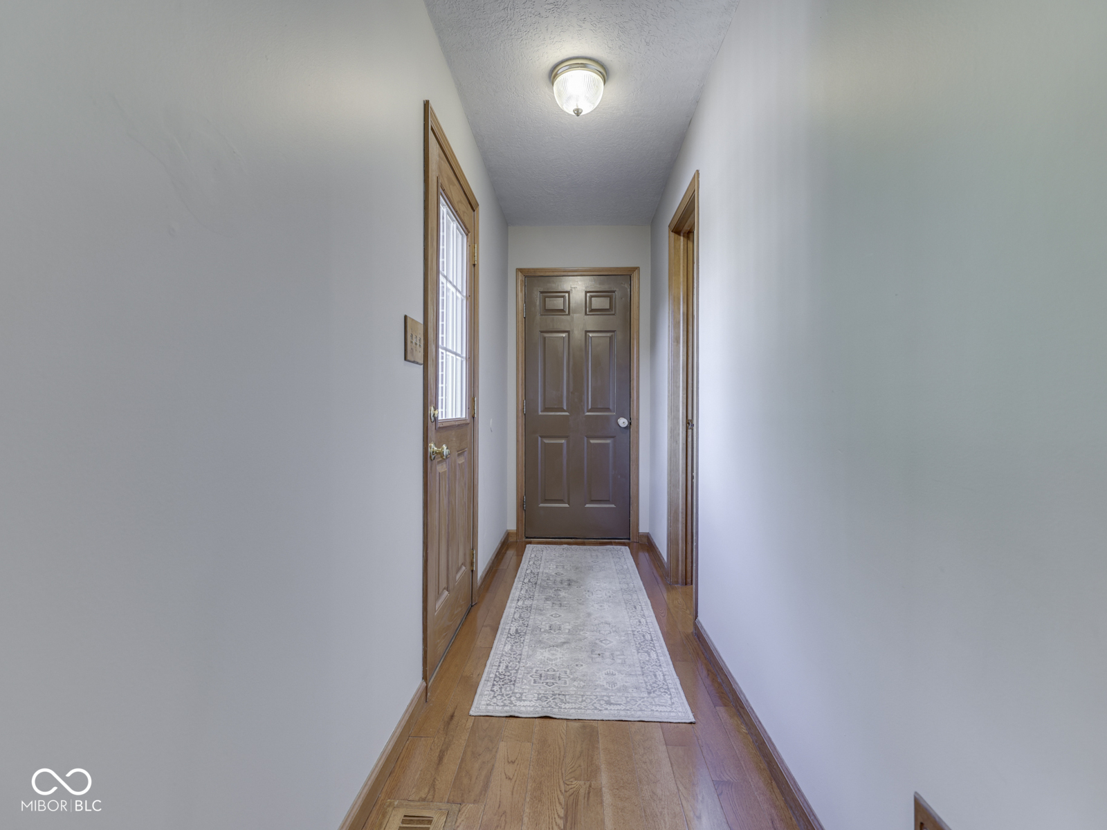 2405 Valley Court