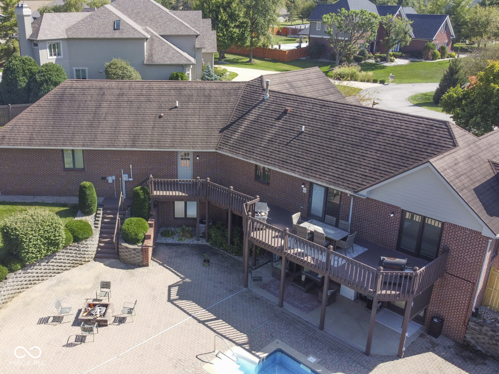 2405 Valley Court