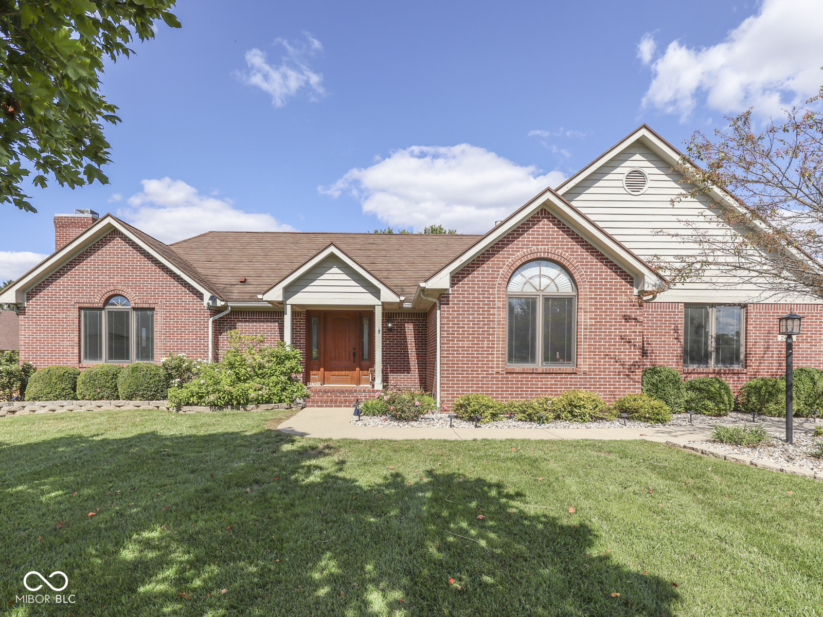 2405 Valley Court