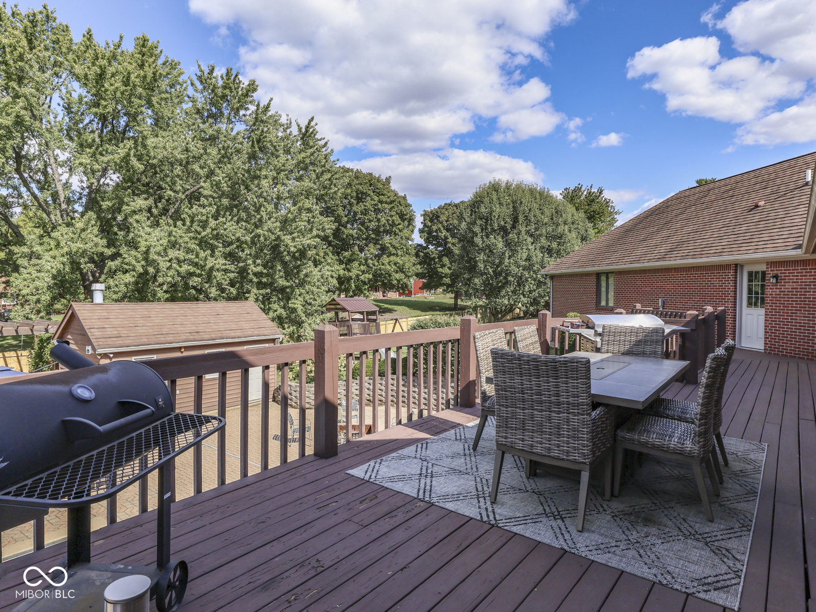 2405 Valley Court